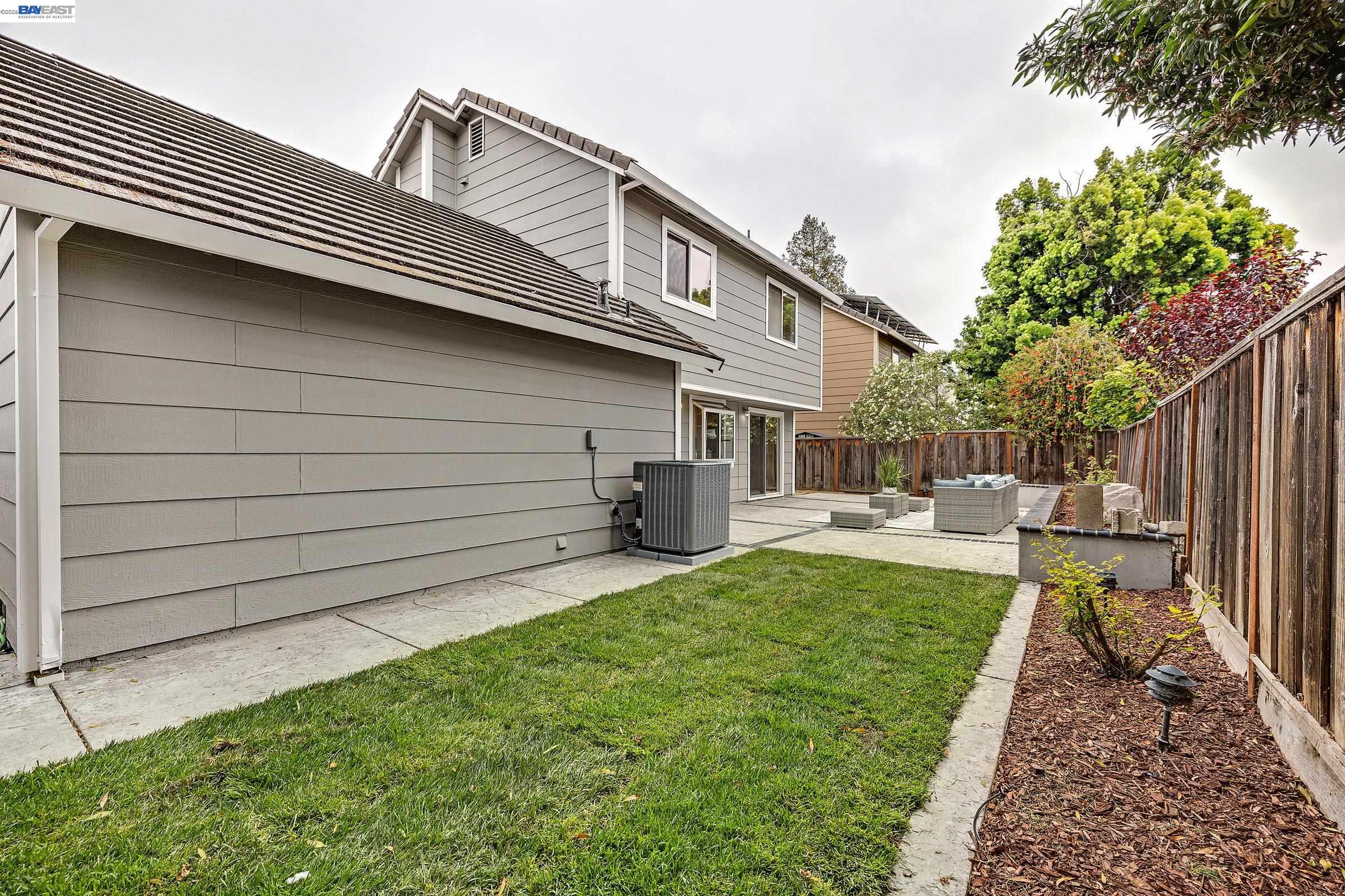 323 Sandstone Dr