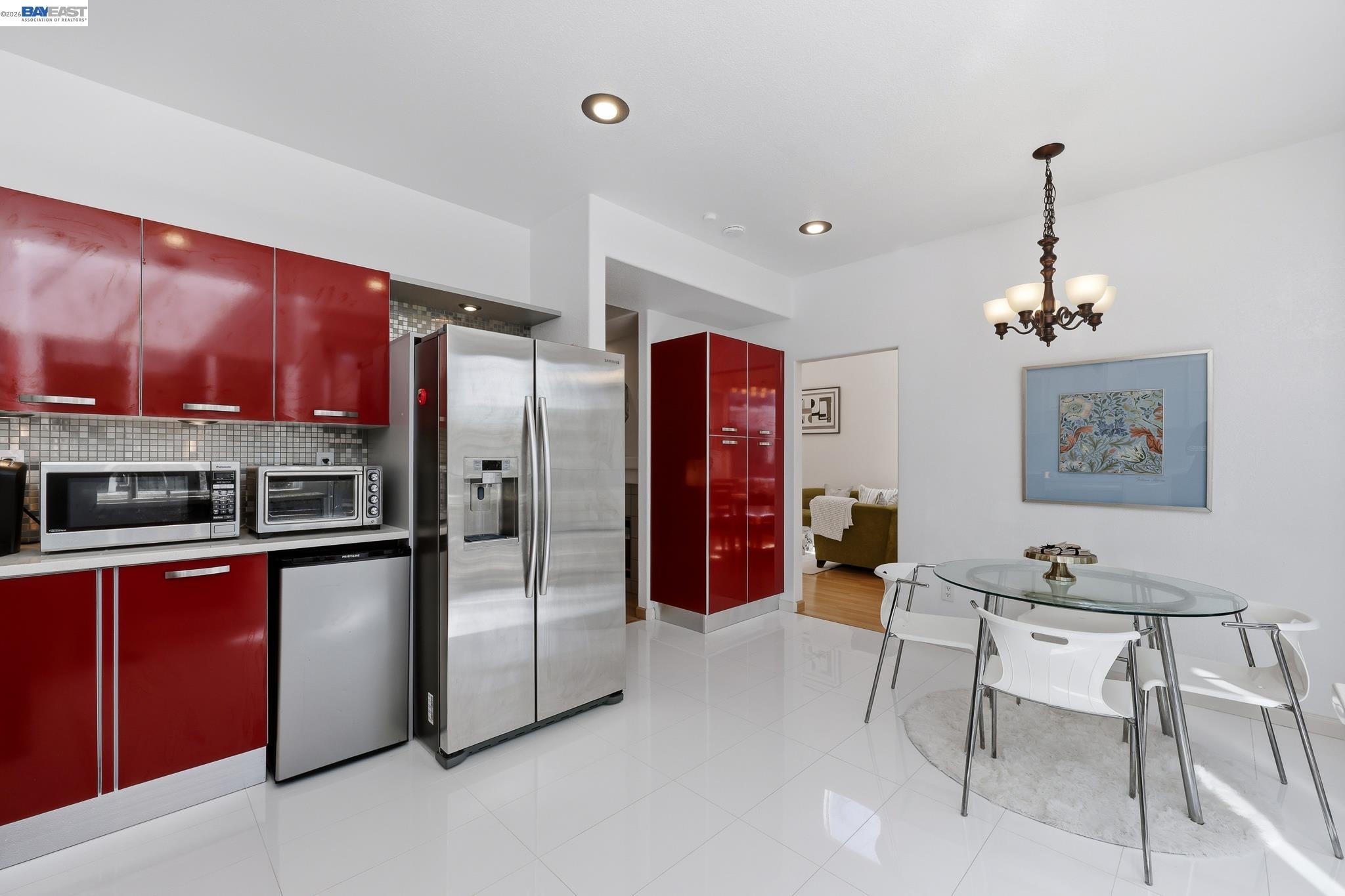 906 Vista Pointe Dr