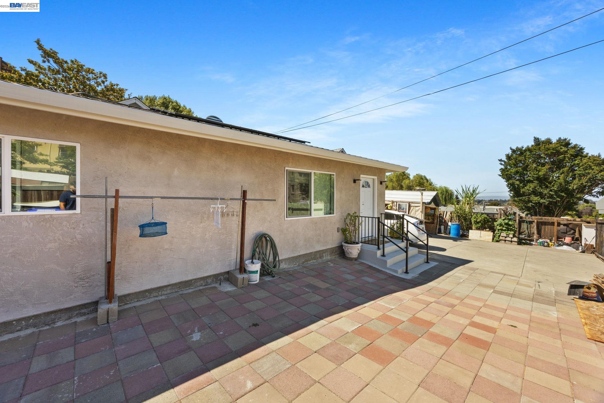 2000 Miramar Ave