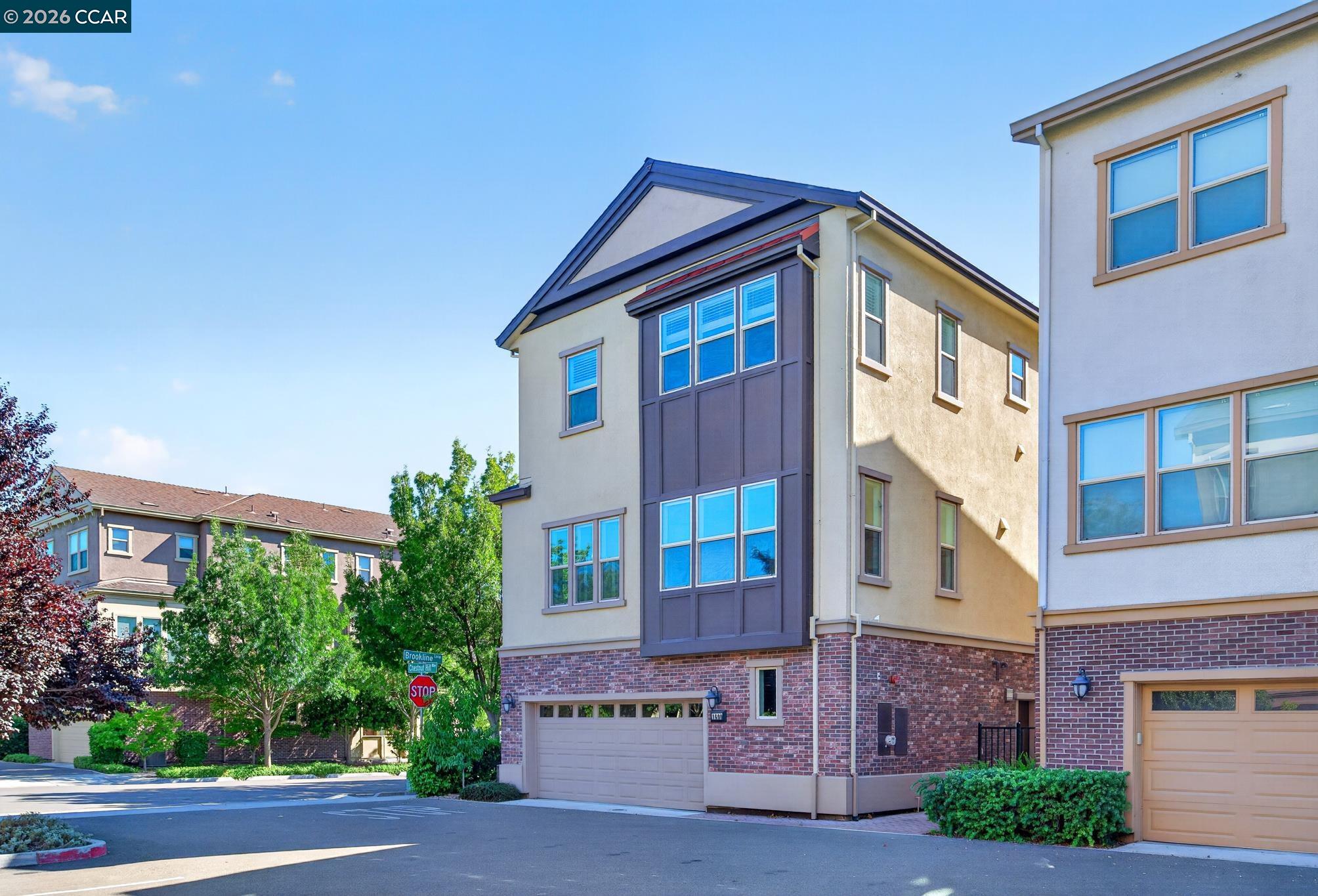 1600 Lexington Ln