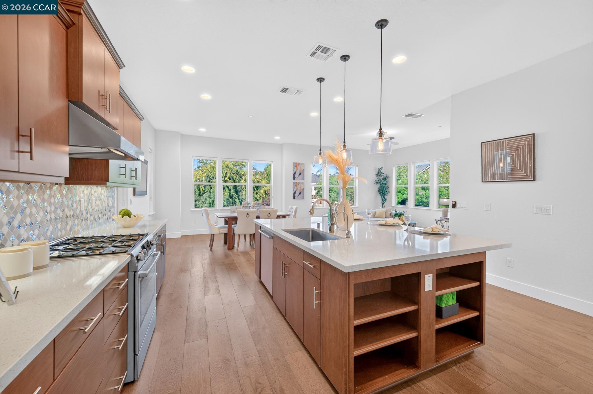 1600 Lexington Ln