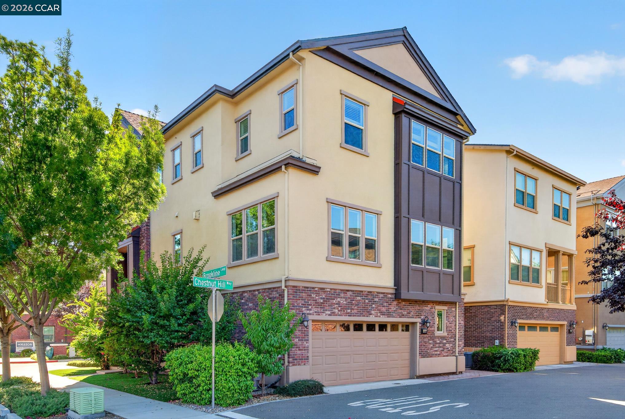 1600 Lexington Ln
