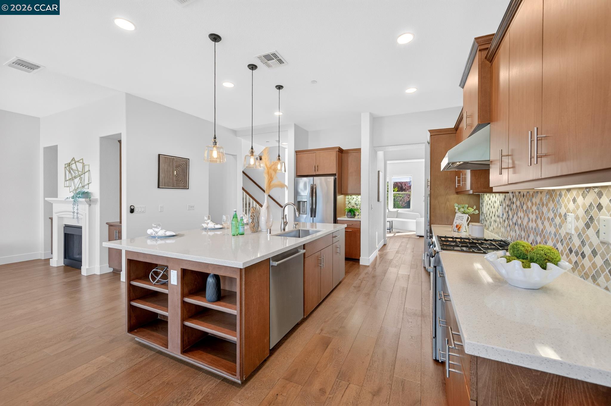 1600 Lexington Ln