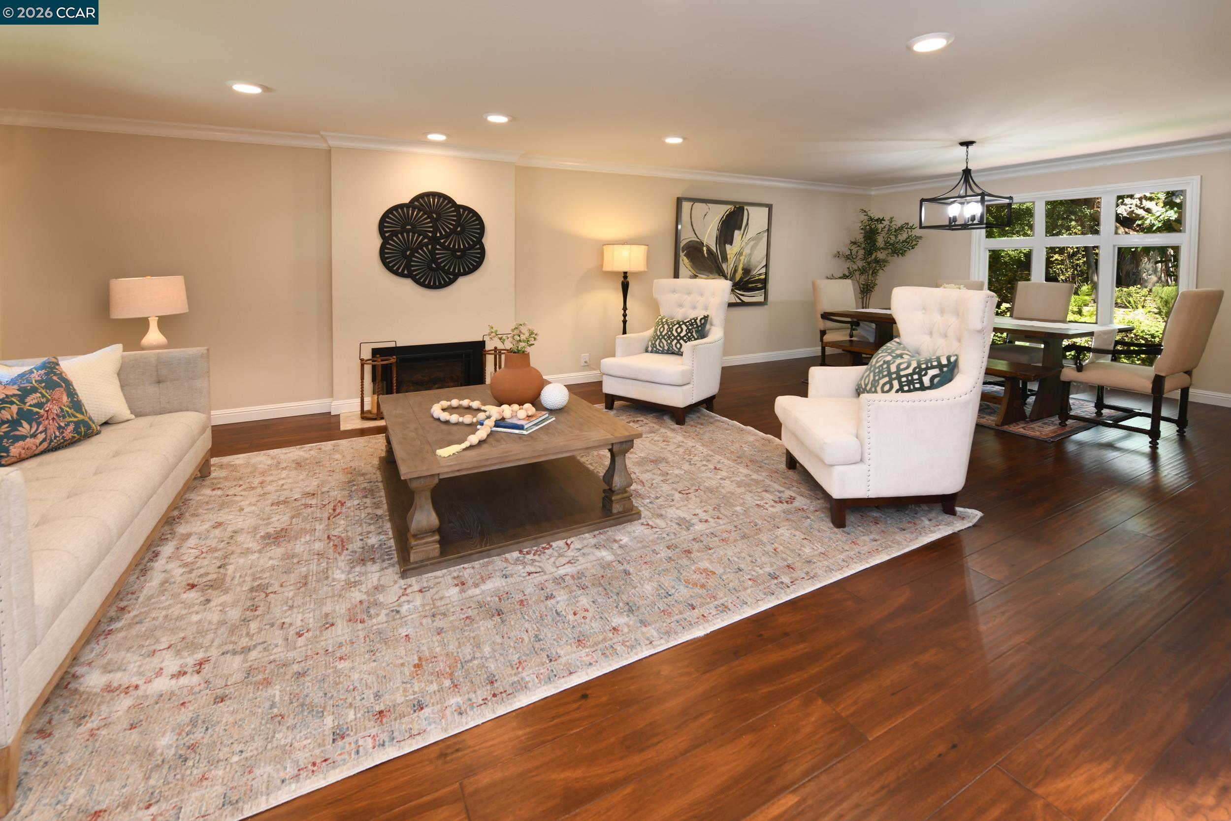 3130 La Playa Ct