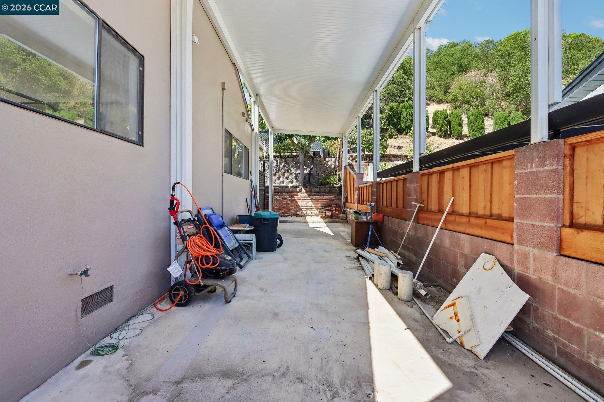 5456 Degnan Dr