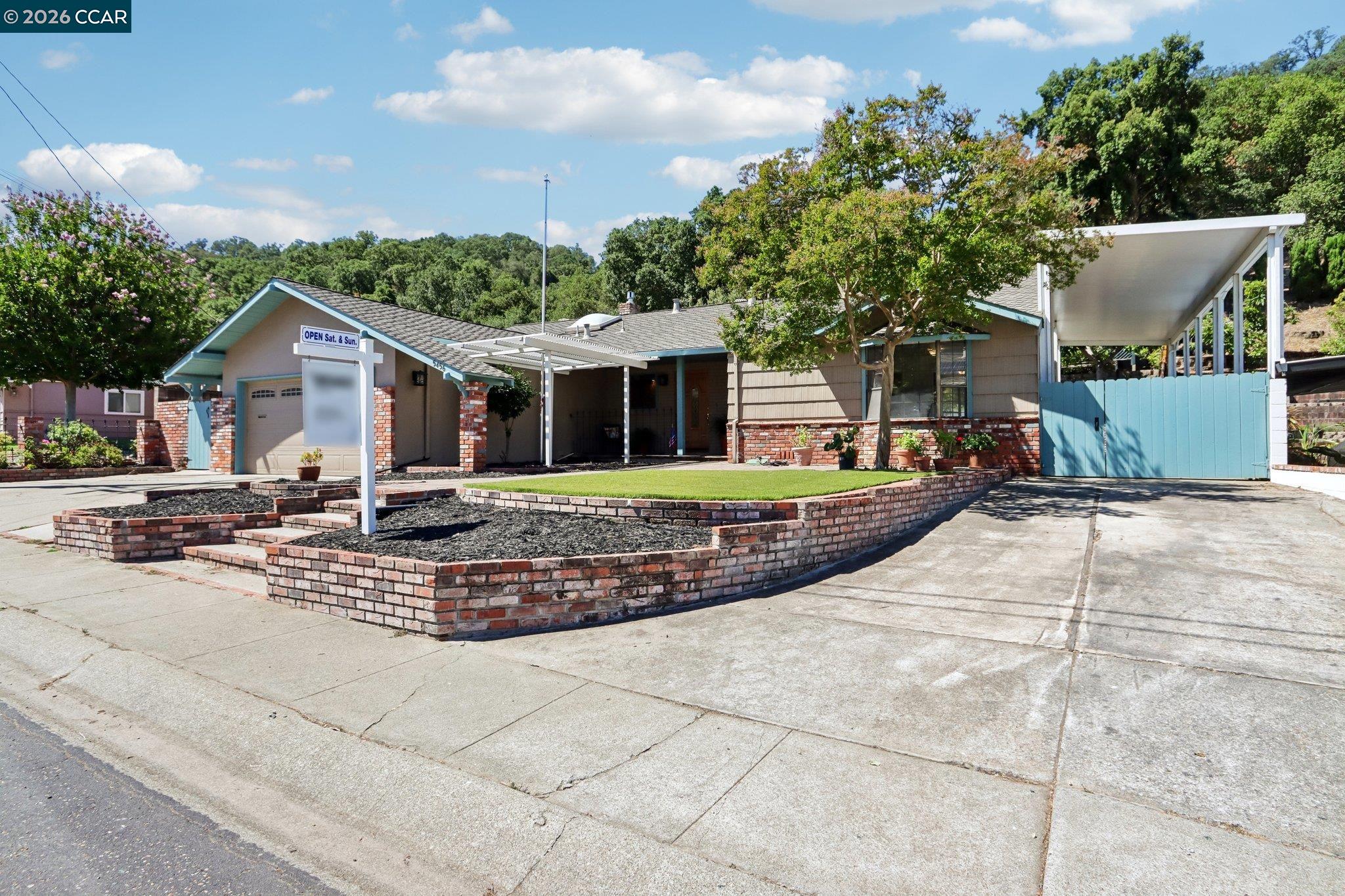 5456 Degnan Dr