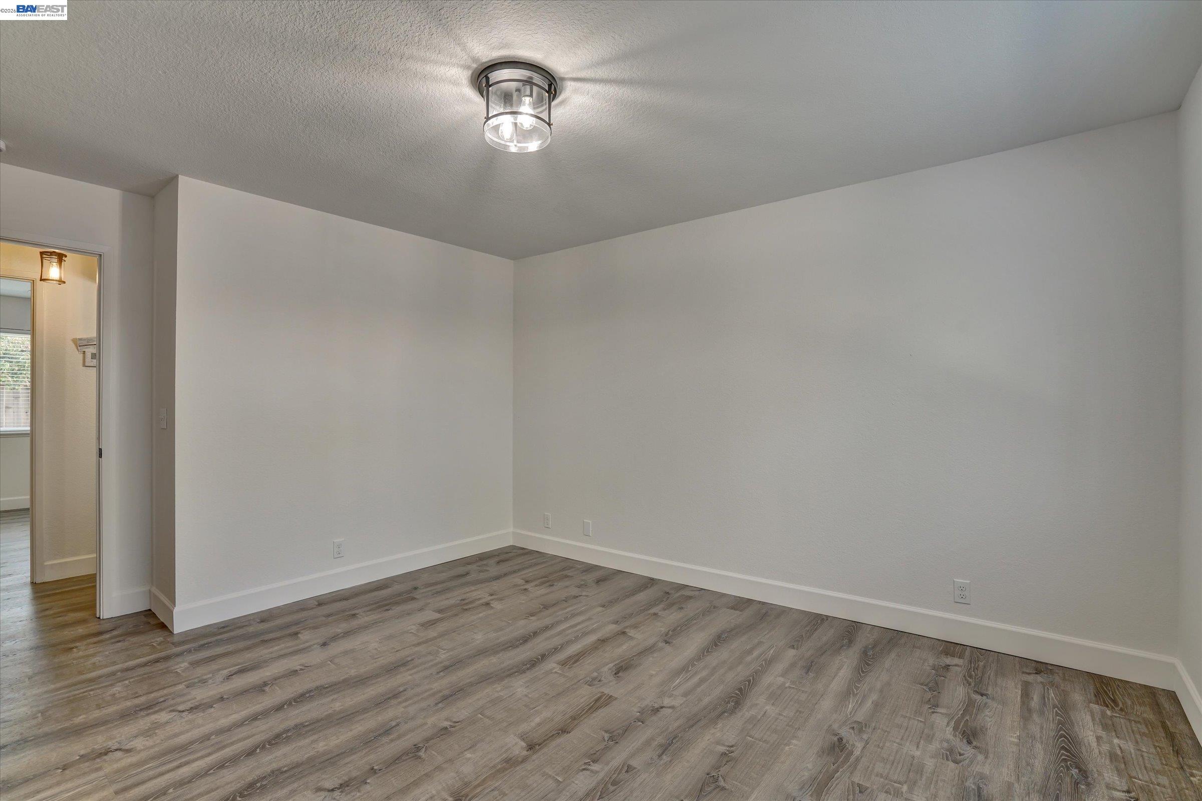 405 Lewis Ave