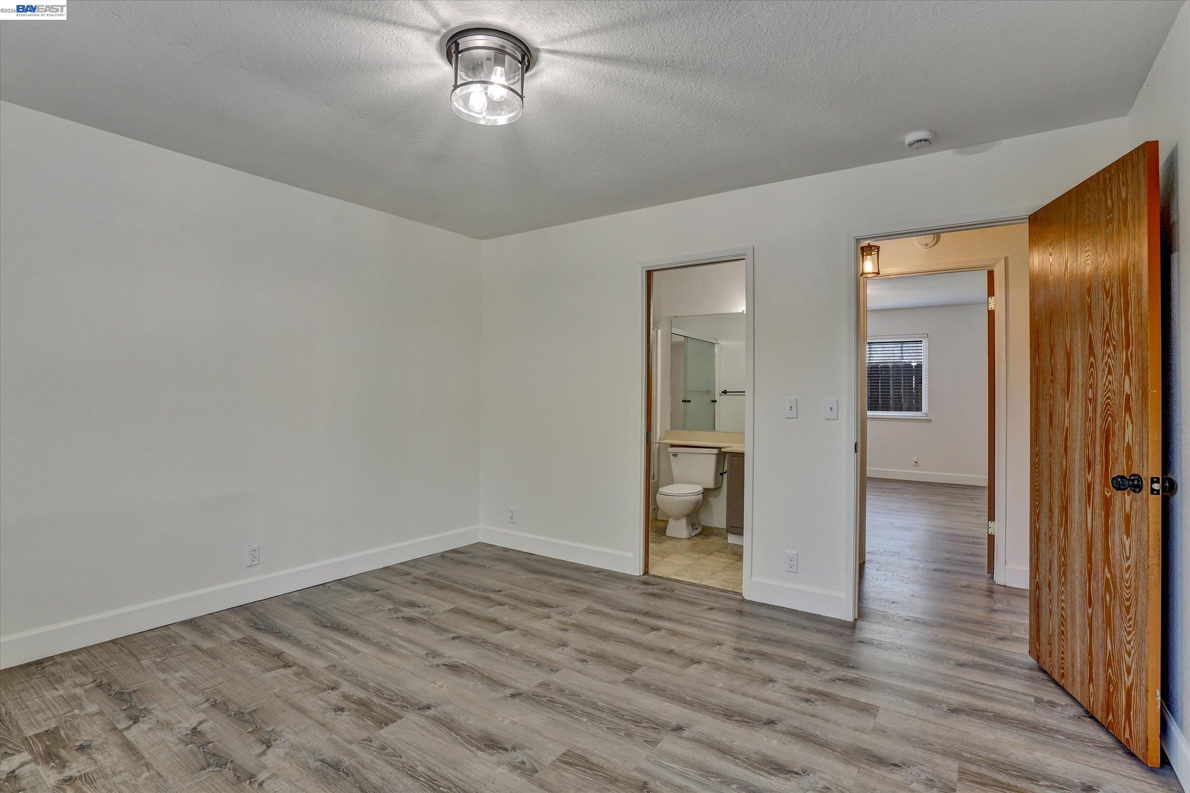 405 Lewis Ave