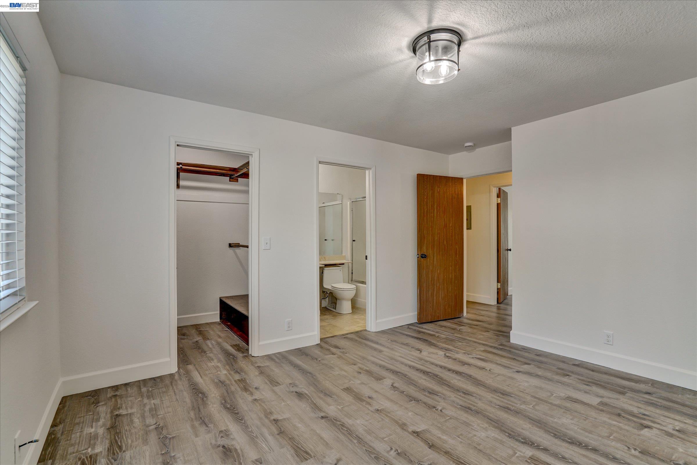 405 Lewis Ave