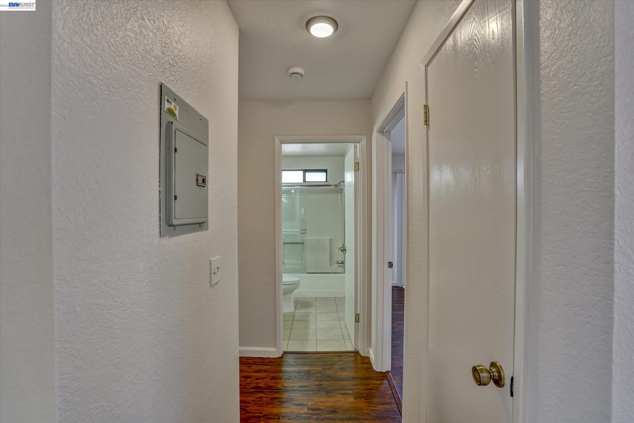 405 Lewis Ave