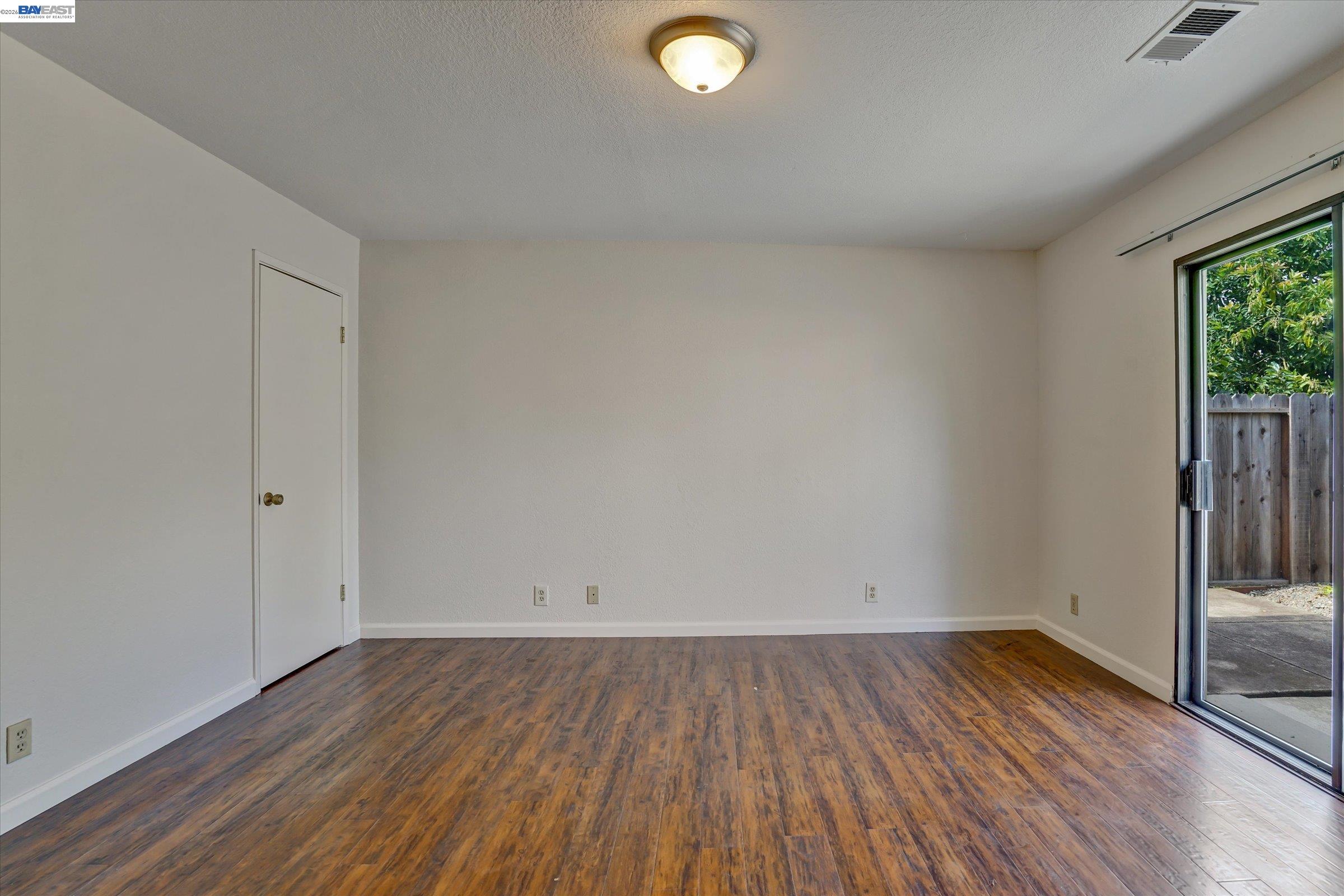 405 Lewis Ave