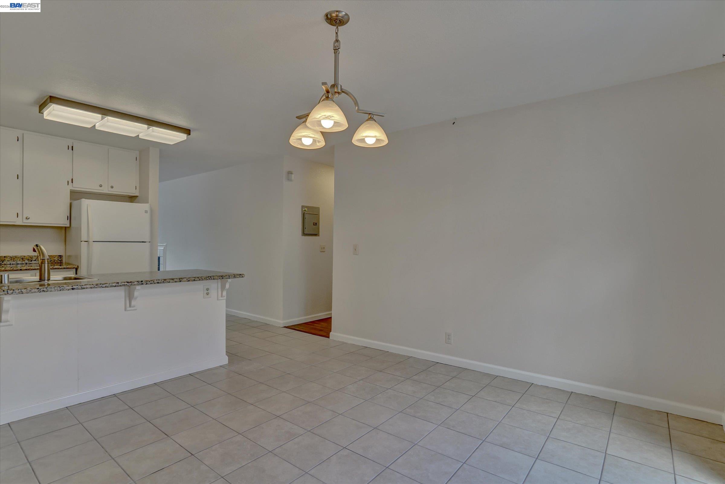 405 Lewis Ave