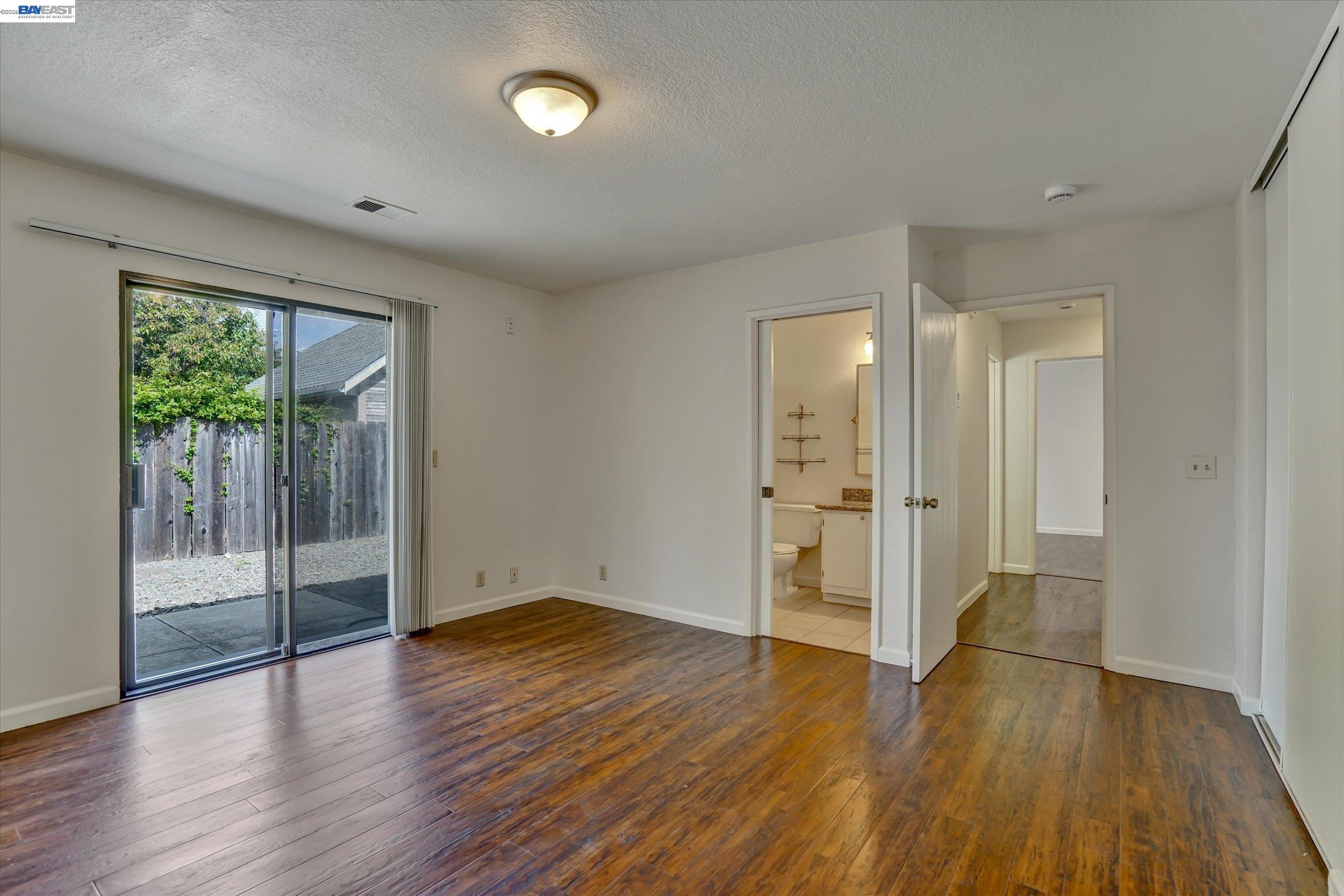 405 Lewis Ave