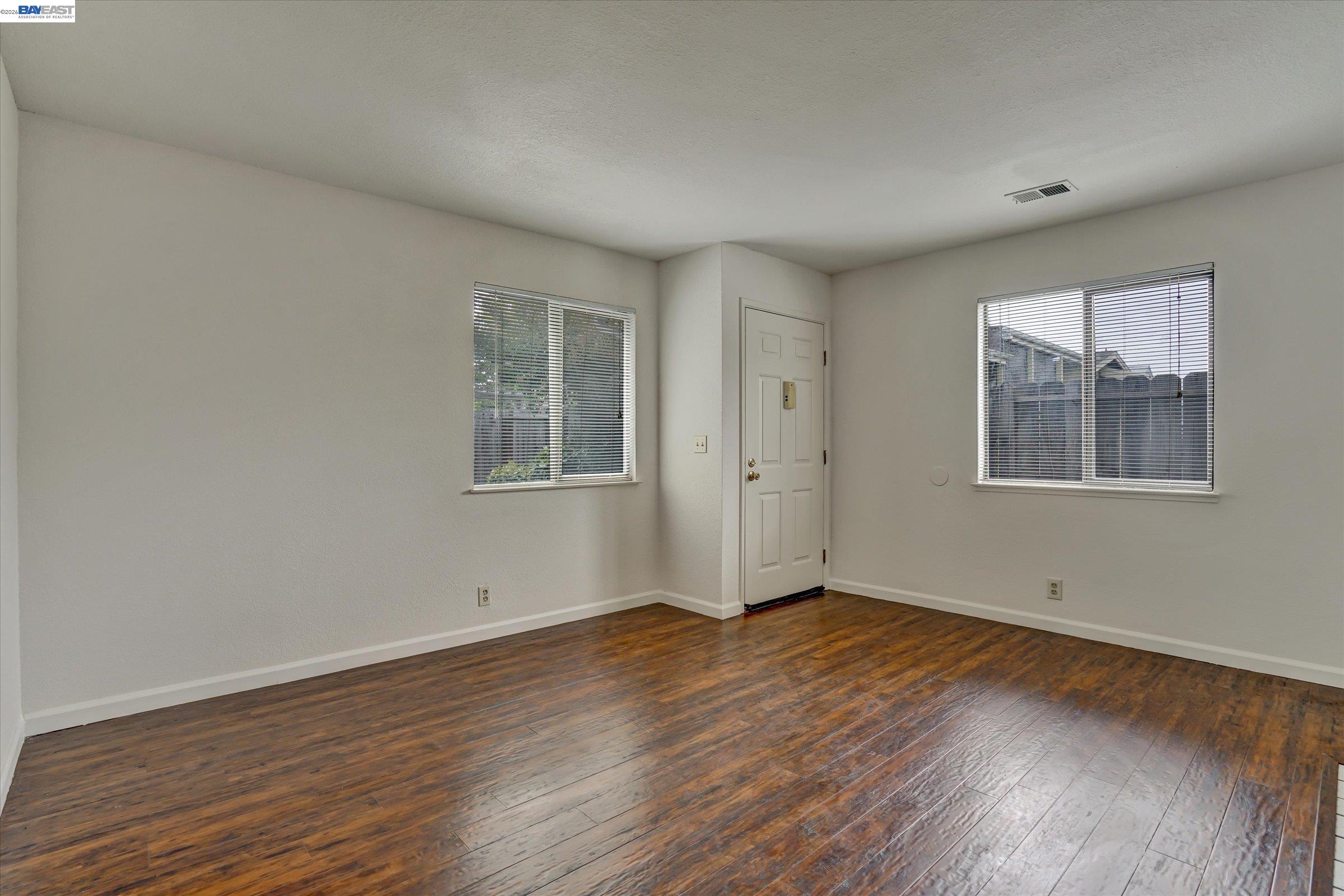 405 Lewis Ave