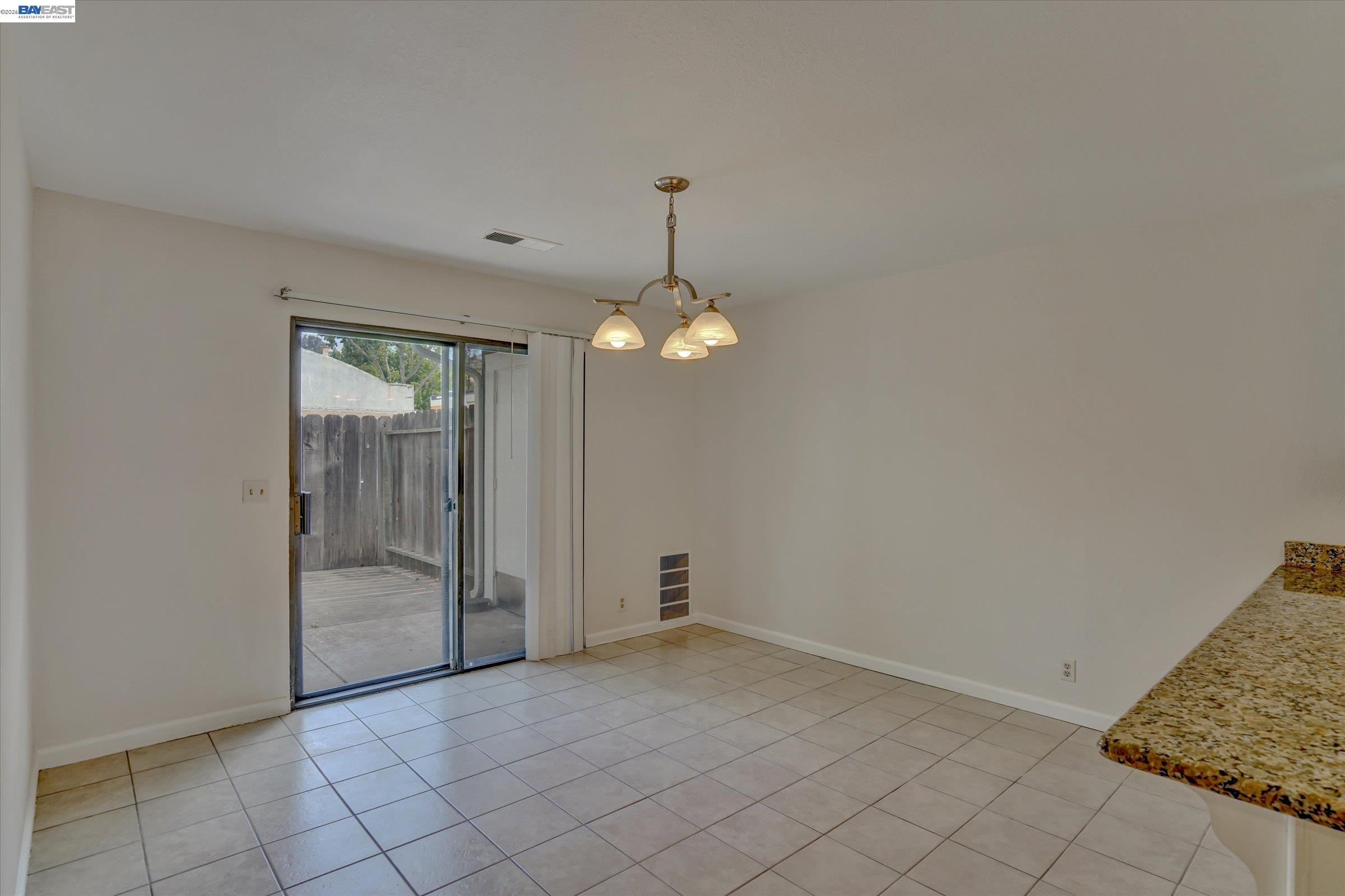 405 Lewis Ave