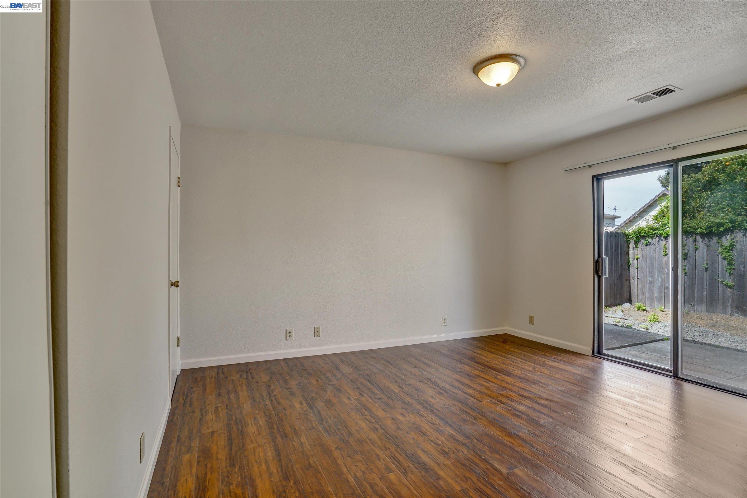 405 Lewis Ave