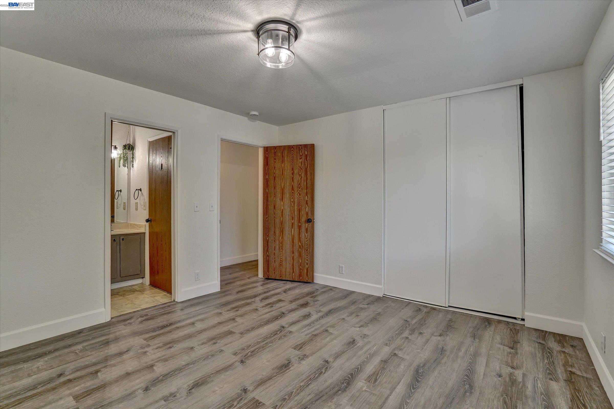 405 Lewis Ave