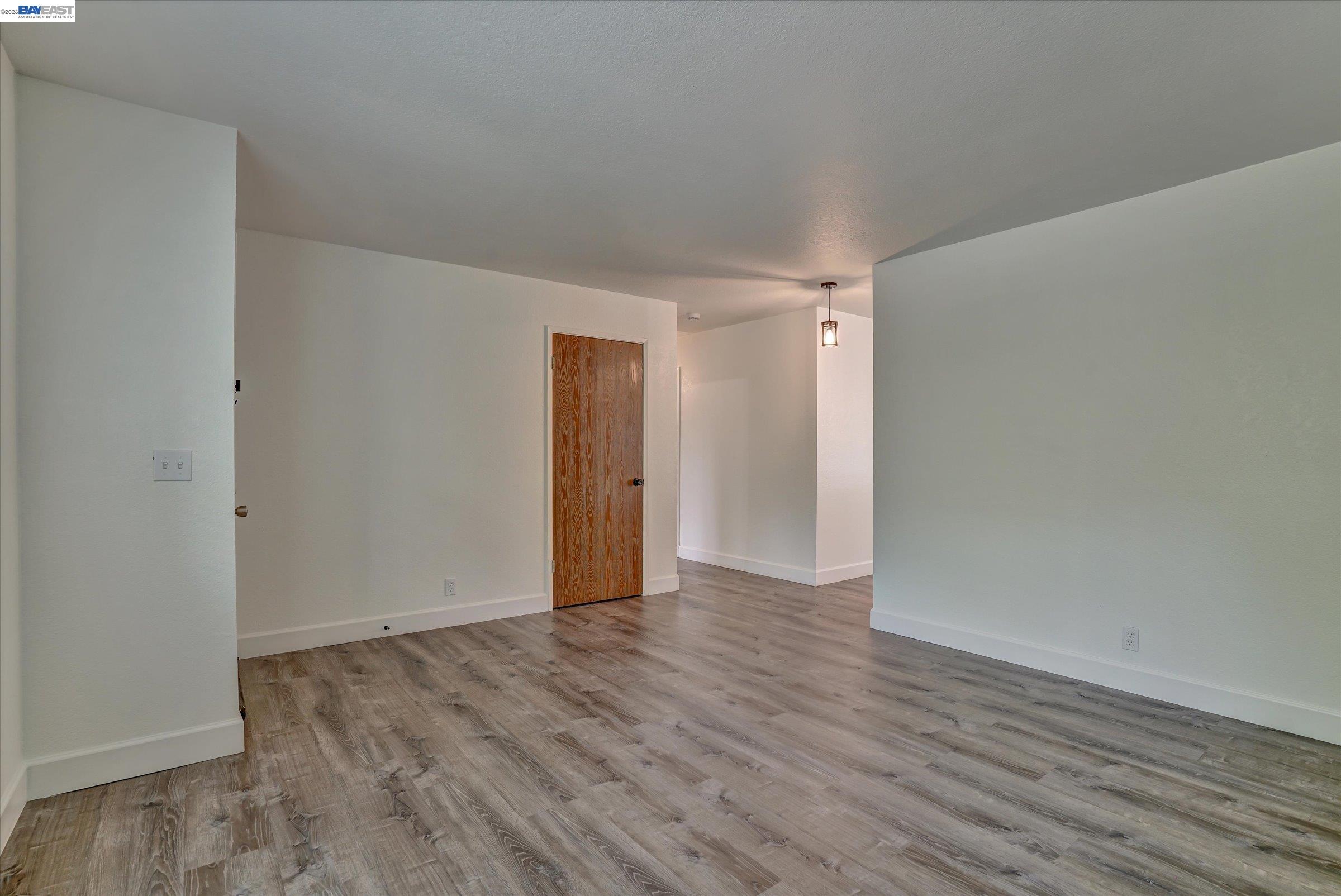 405 Lewis Ave