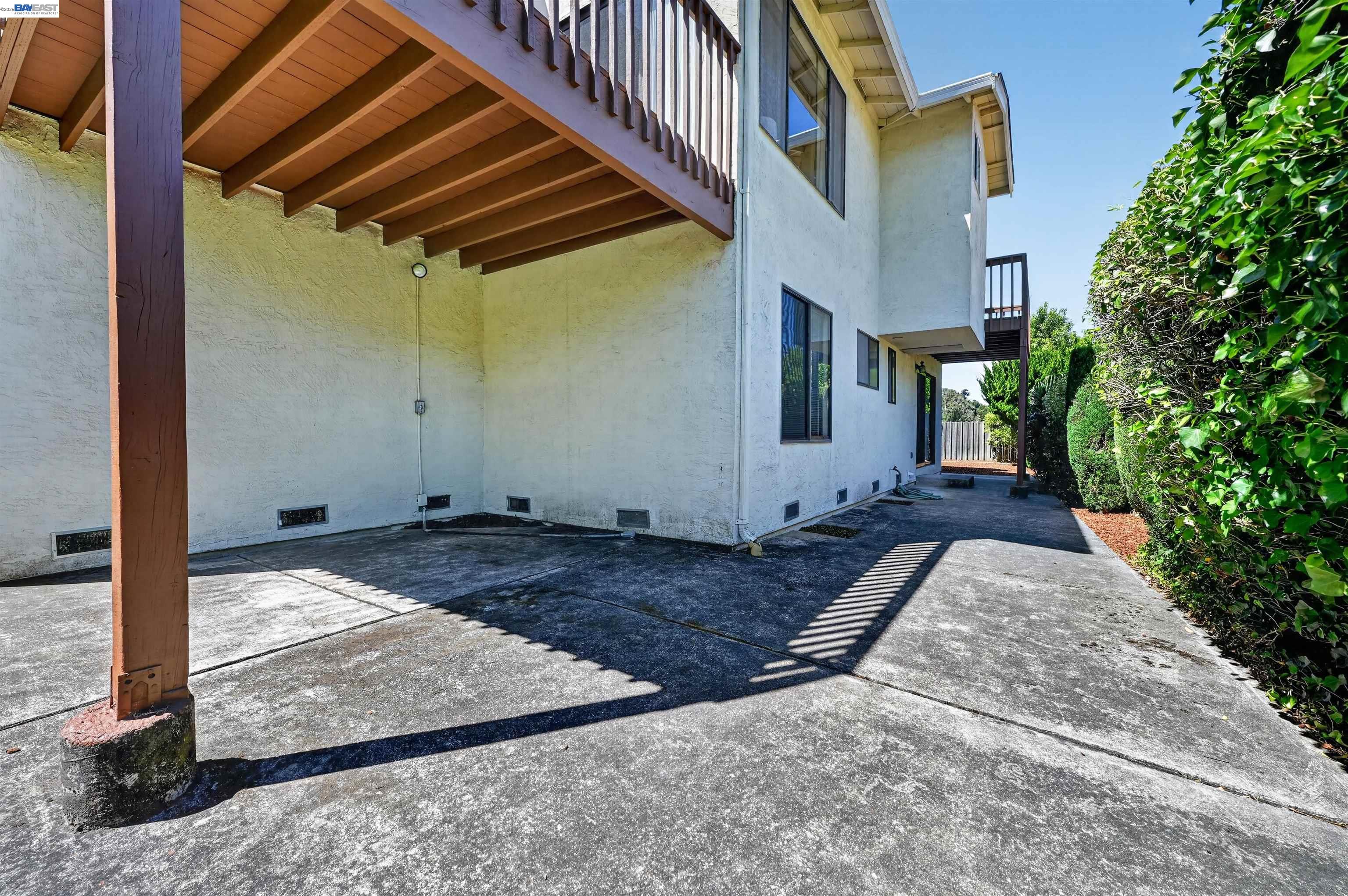26976 Hemmingway Ct