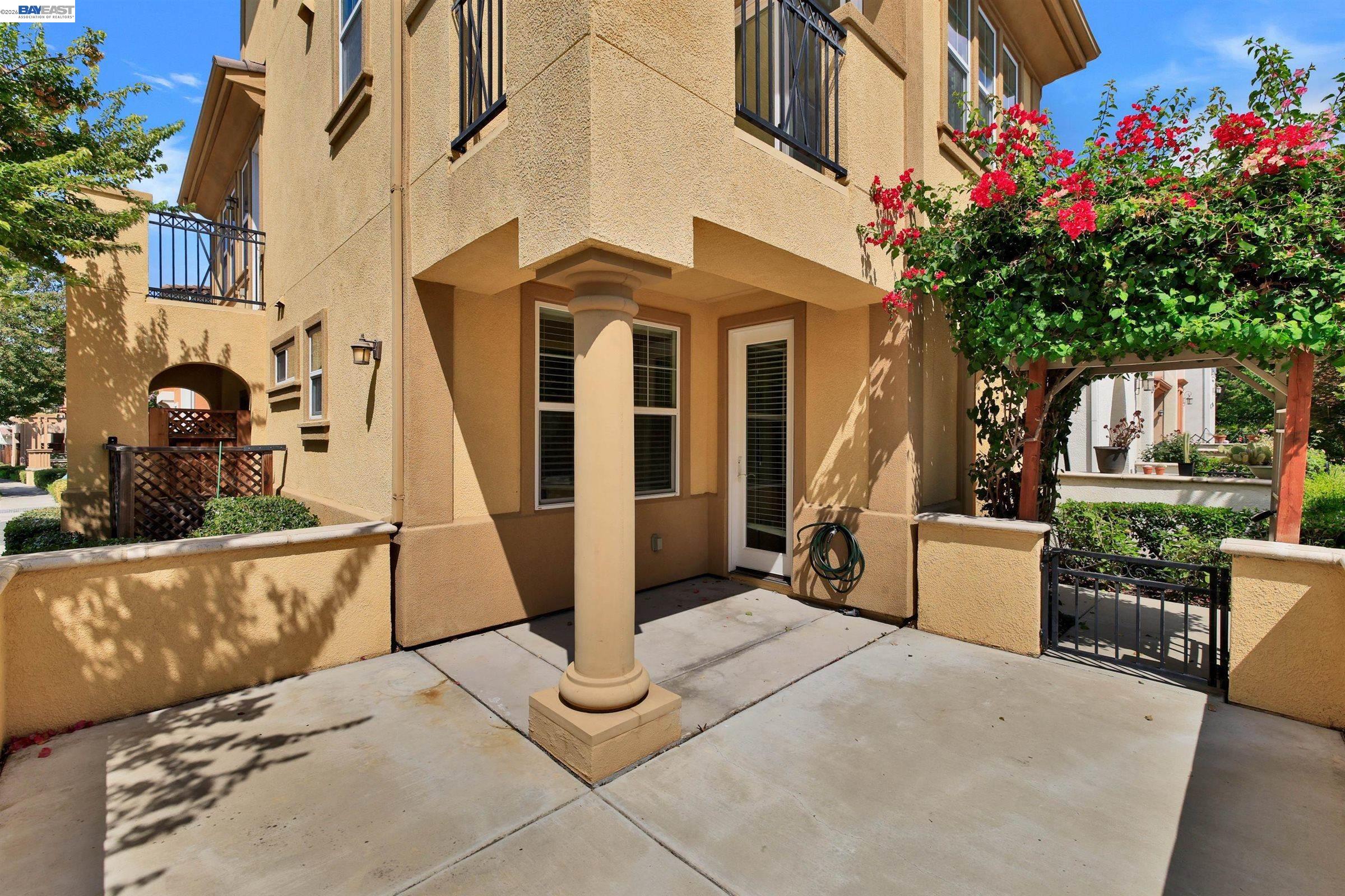 538 Selby Ln