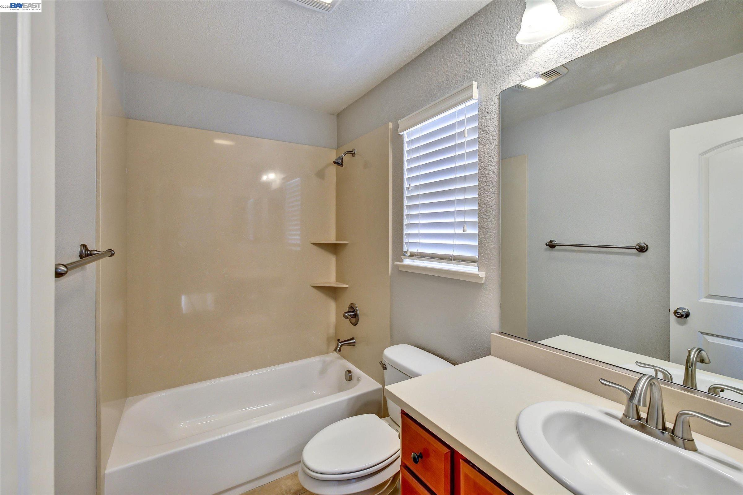 538 Selby Ln