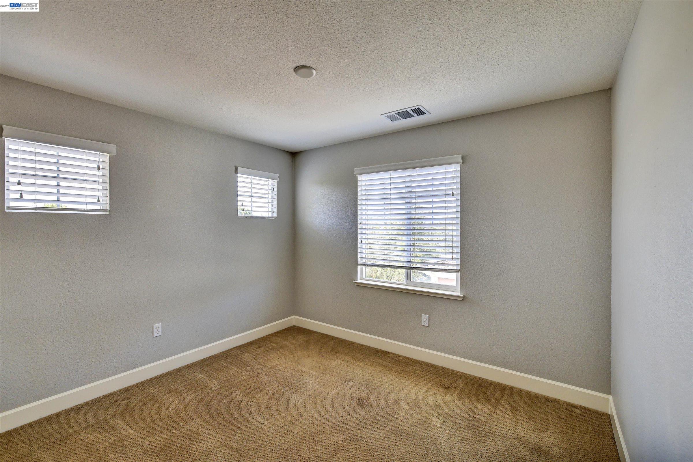 538 Selby Ln