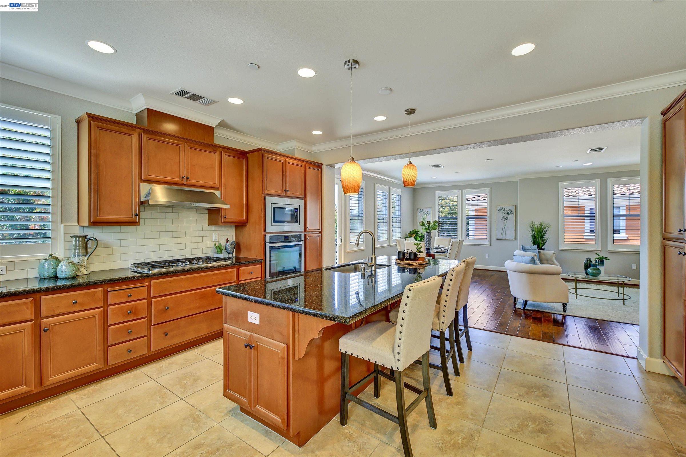 538 Selby Ln