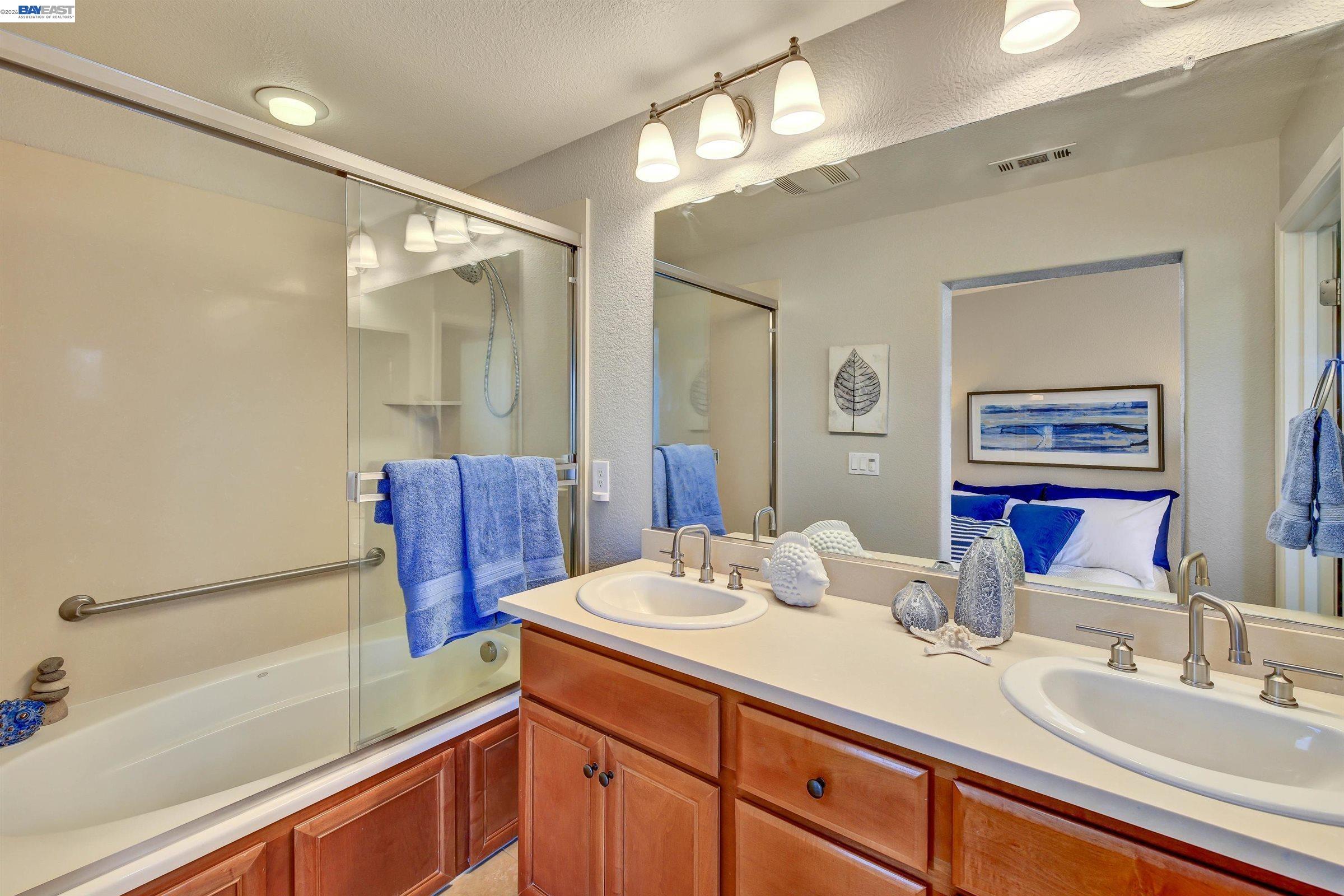 538 Selby Ln
