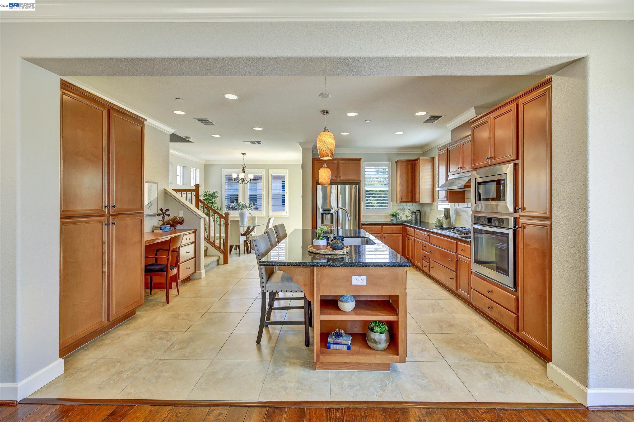 538 Selby Ln