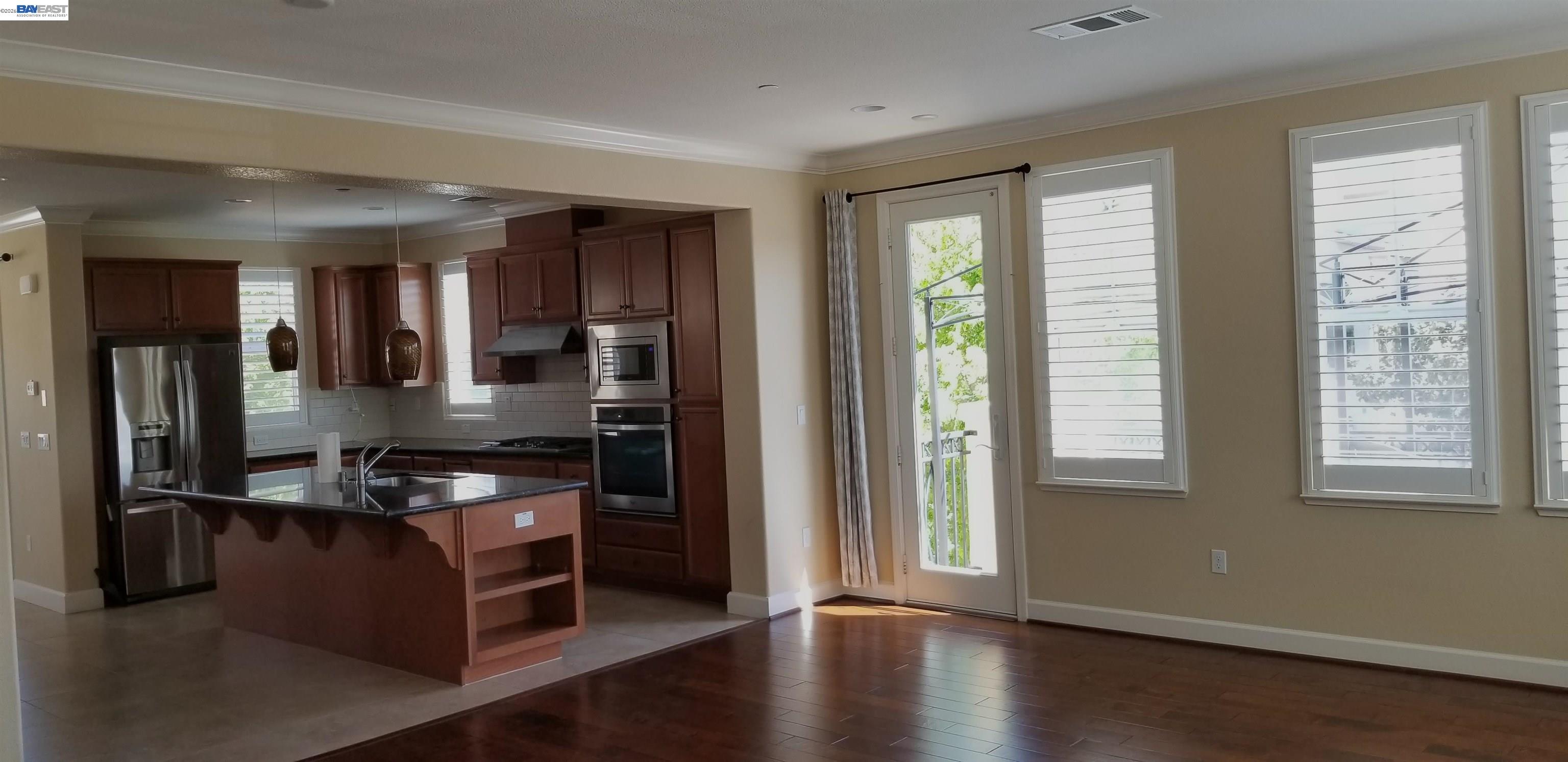 538 Selby Ln