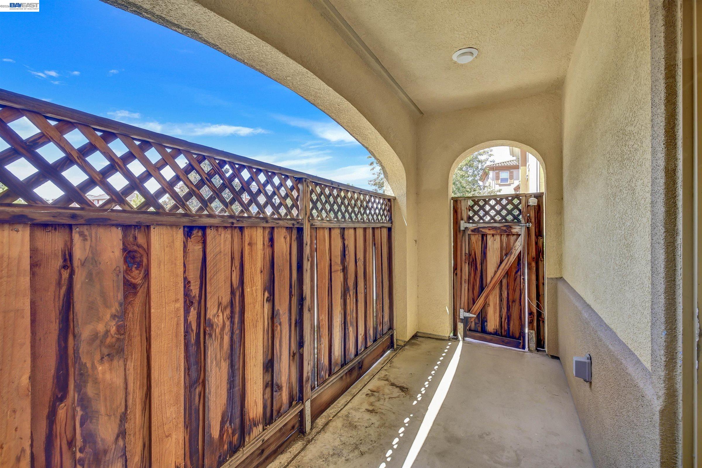 538 Selby Ln