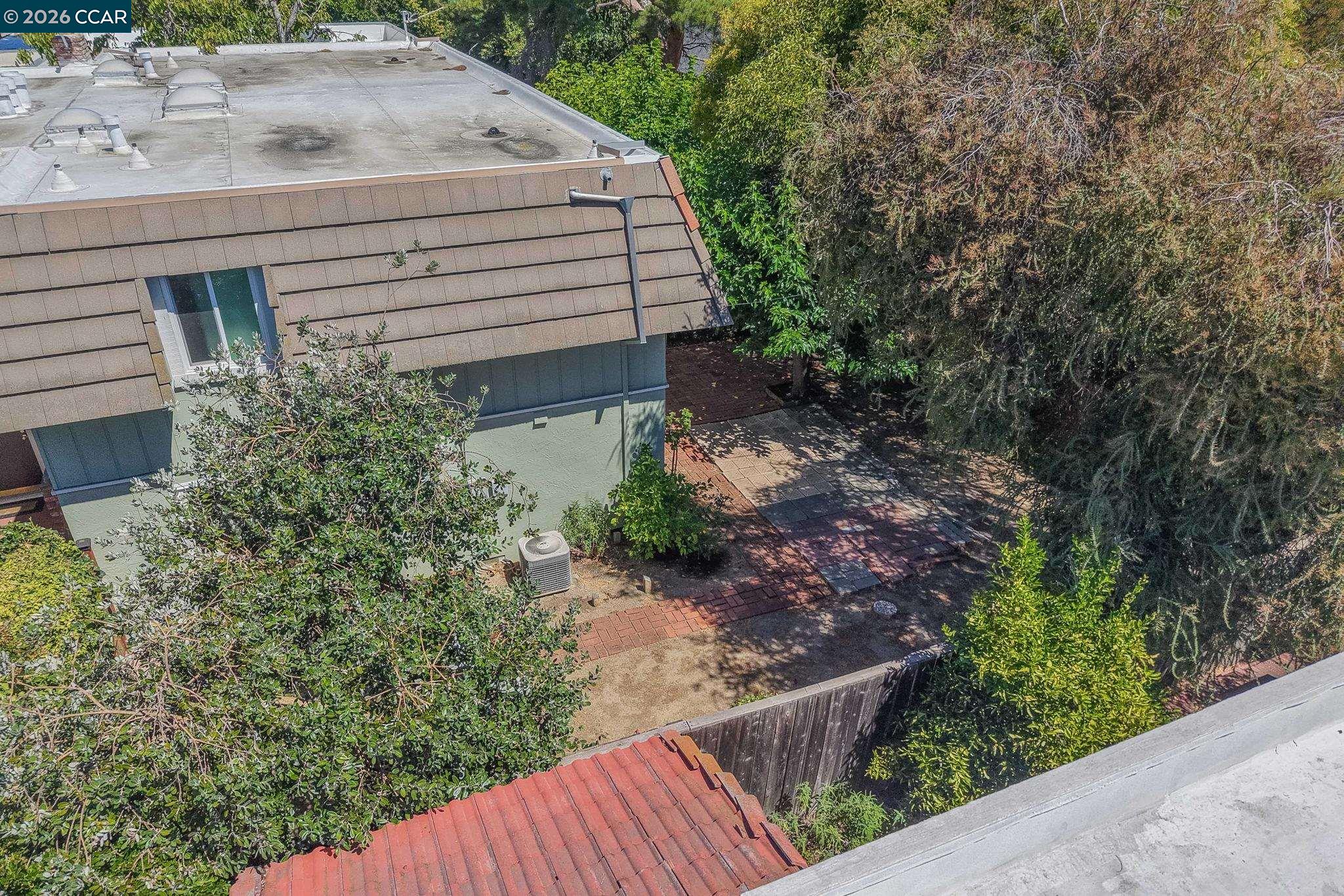 1952 Oak Grove Rd