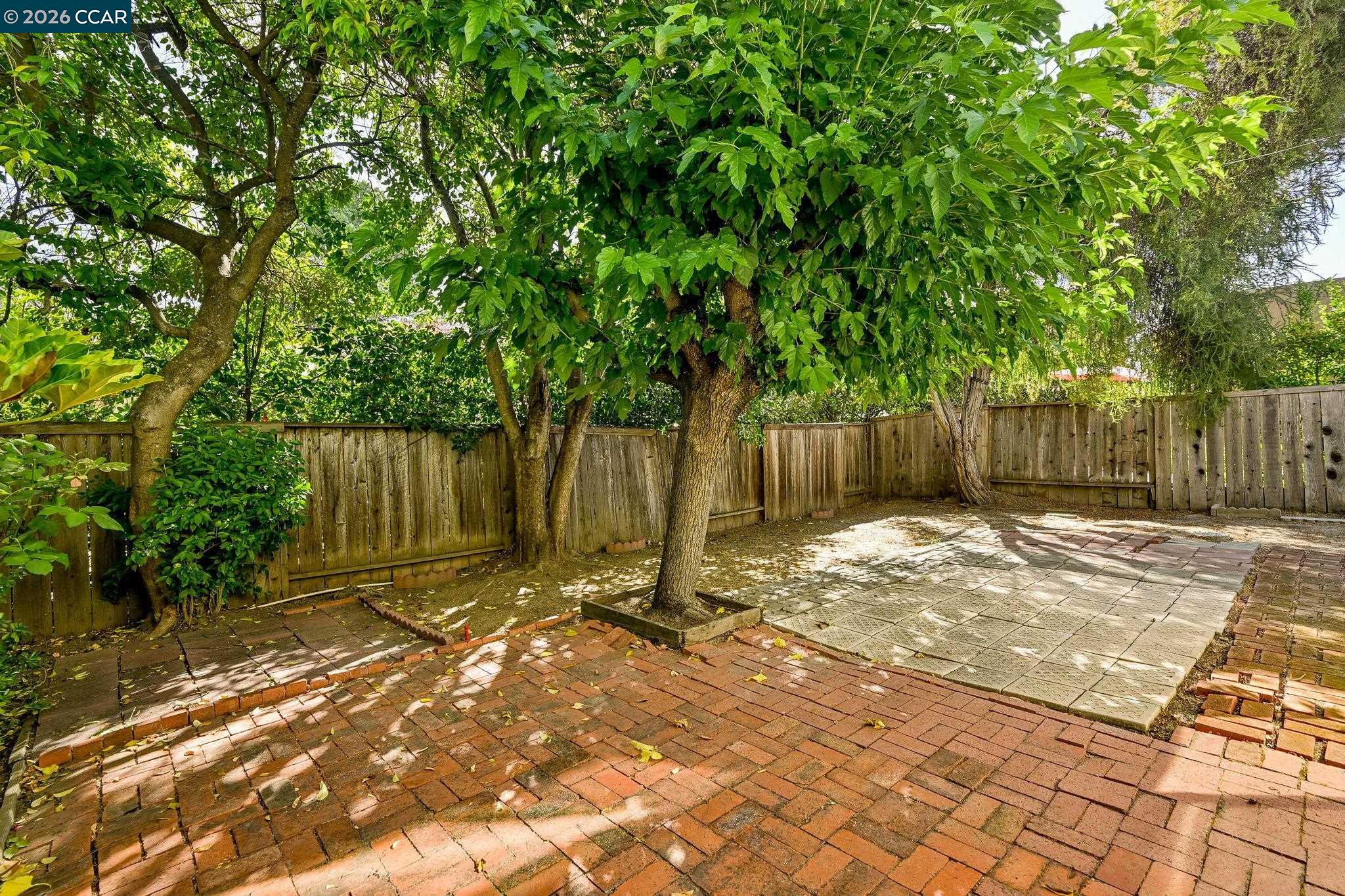 1952 Oak Grove Rd