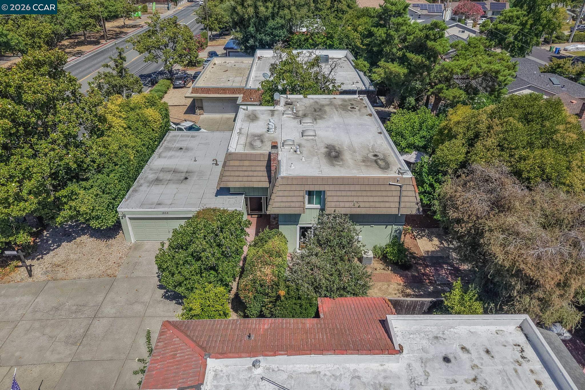 1952 Oak Grove Rd