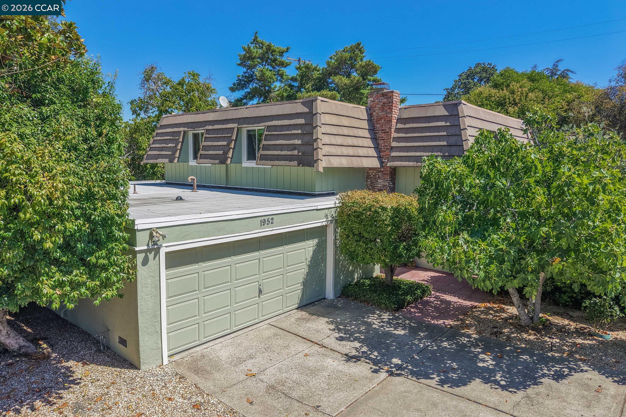 1952 Oak Grove Rd