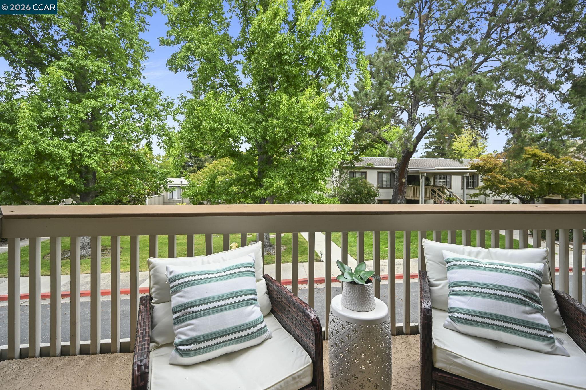 1525 Canyonwood Ct # 3