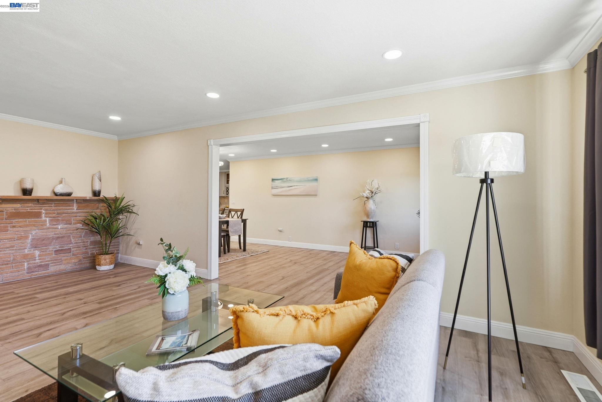 1204 Vistagrand Dr