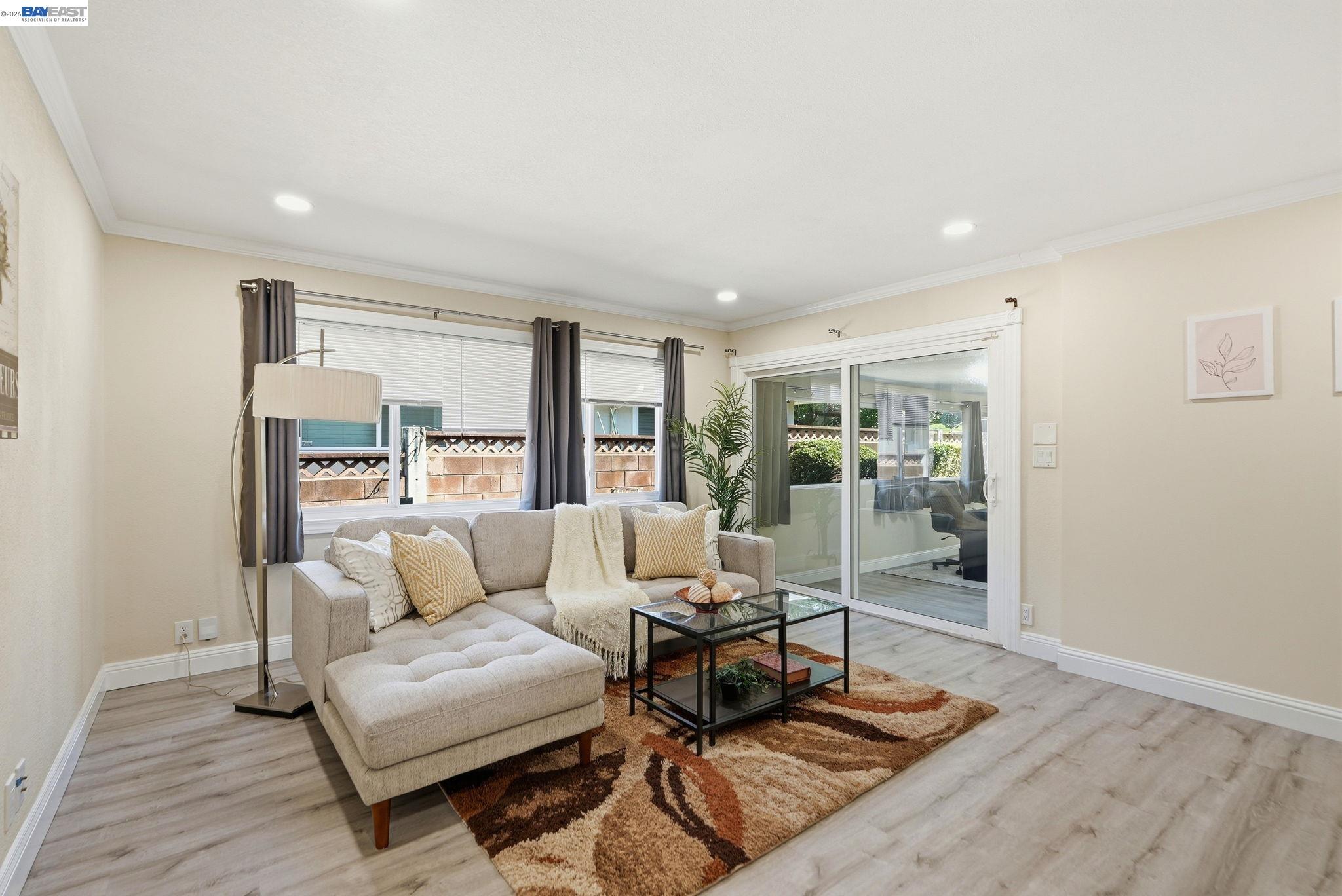 1204 Vistagrand Dr