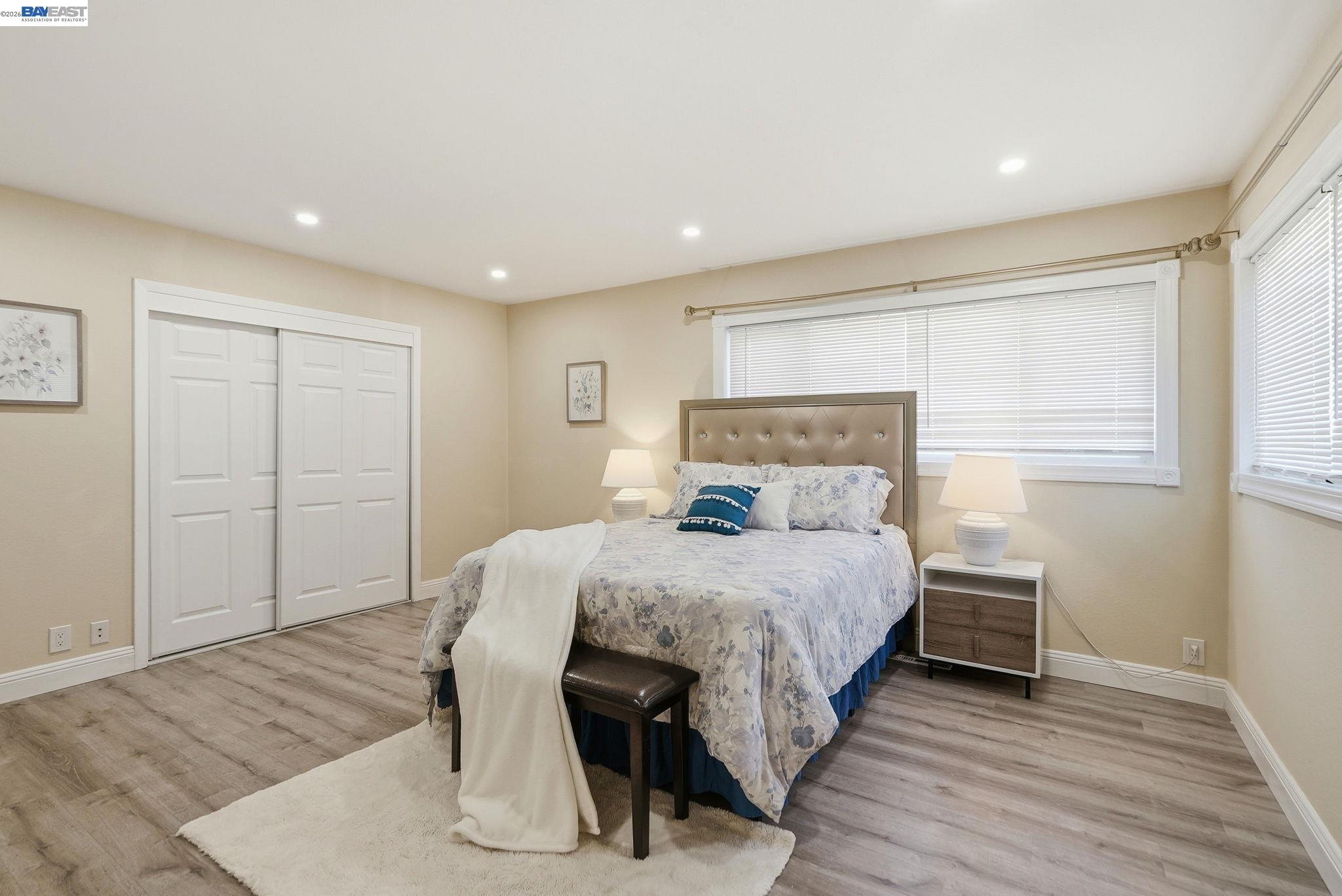 1204 Vistagrand Dr