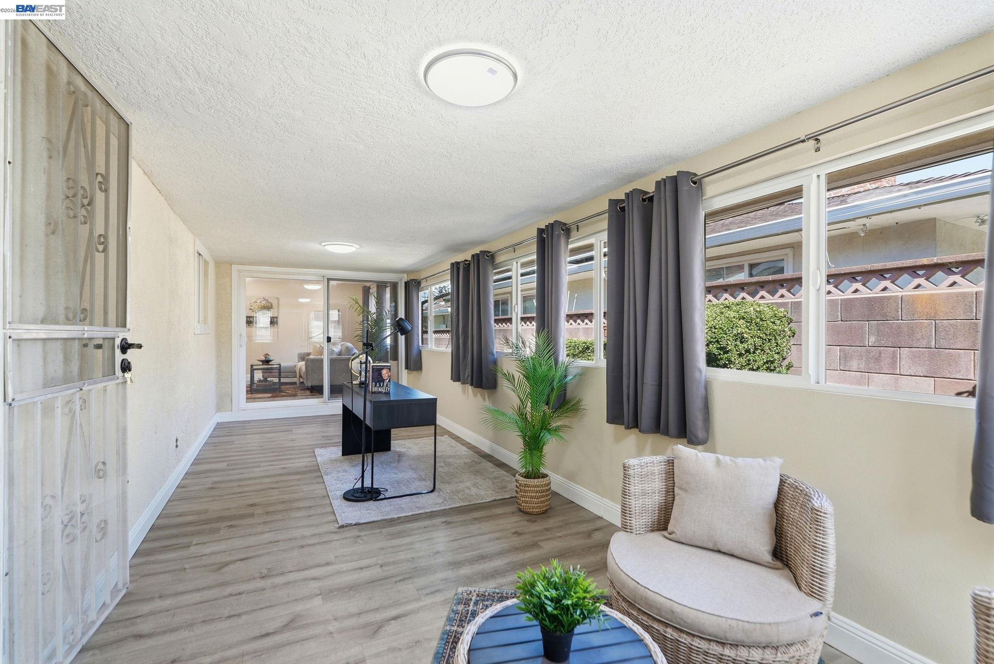 1204 Vistagrand Dr