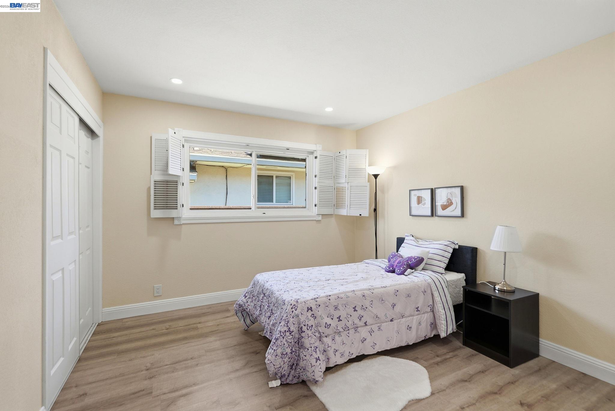 1204 Vistagrand Dr
