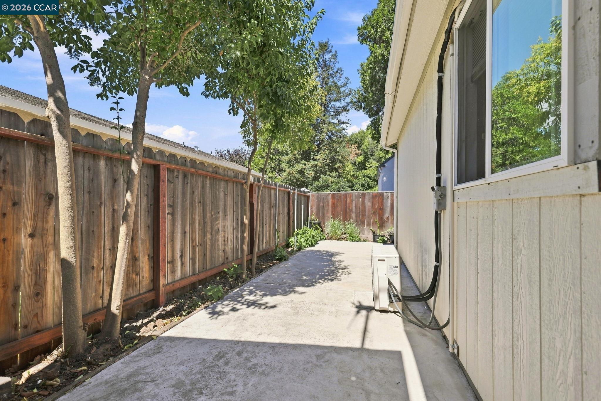 2932 Clayton Rd