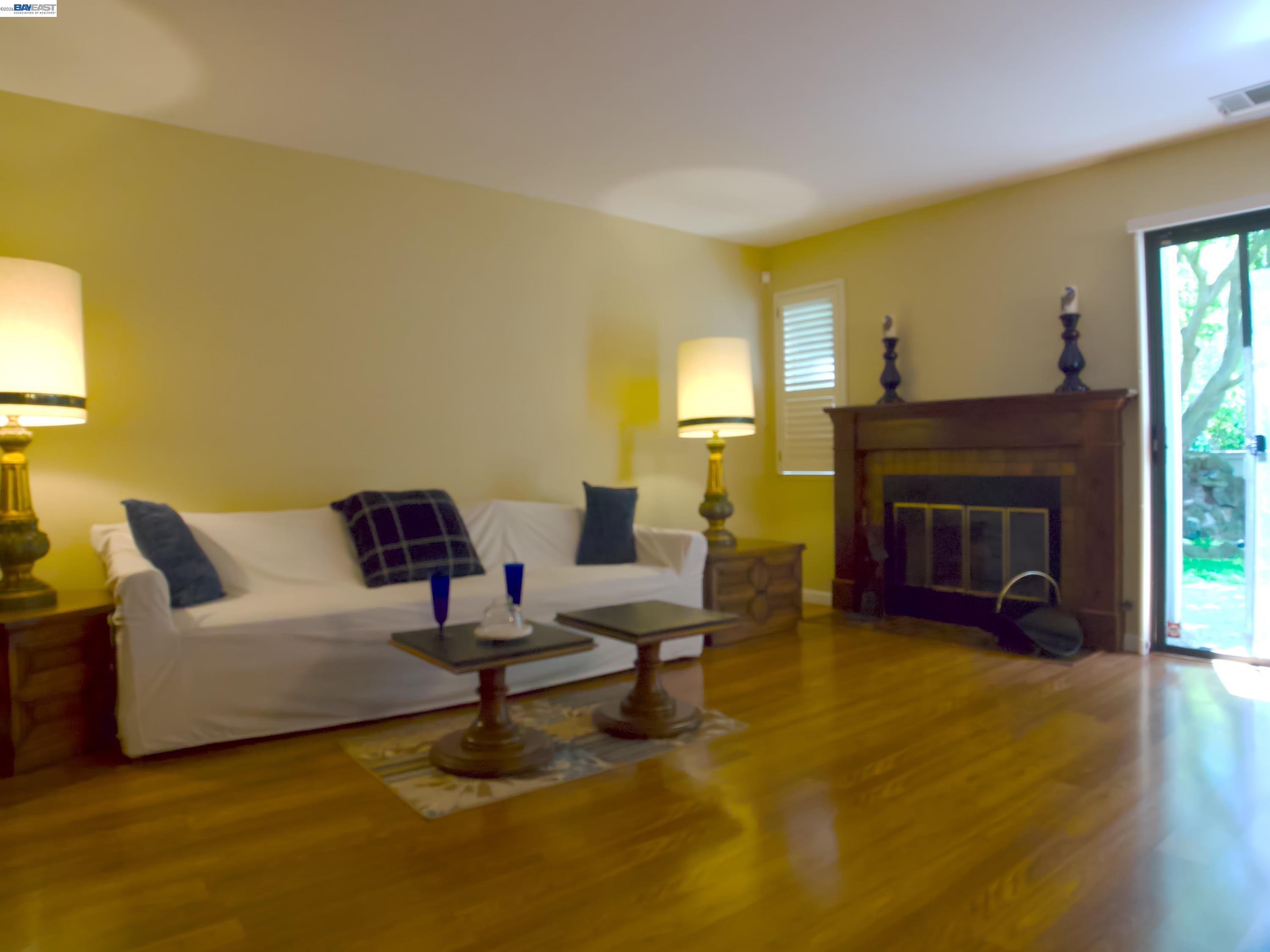 5214 5214 Riverdale Ct
