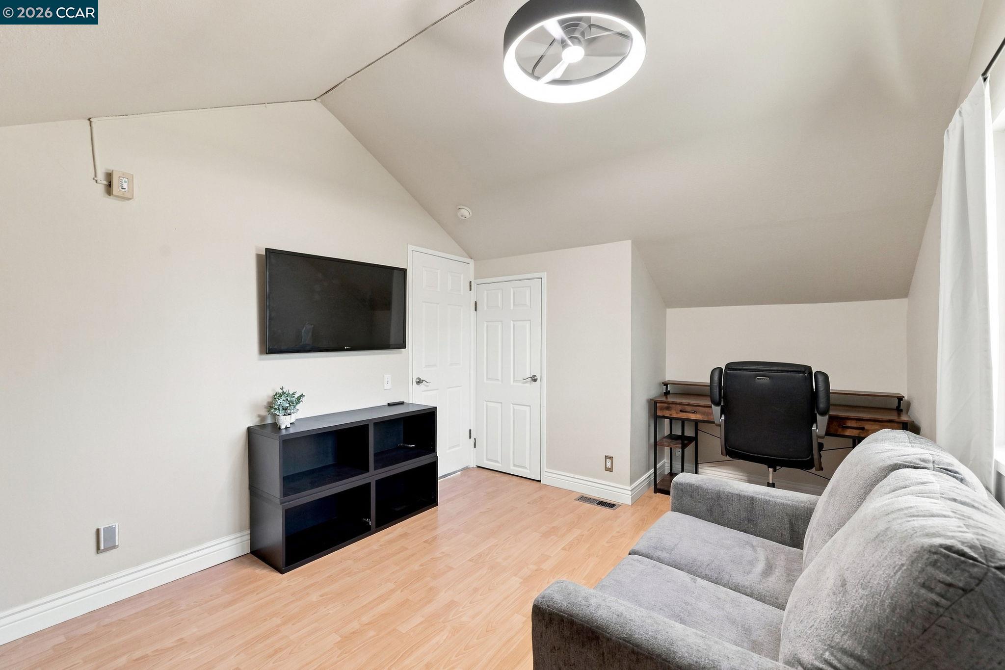 214 Turnstone Dr