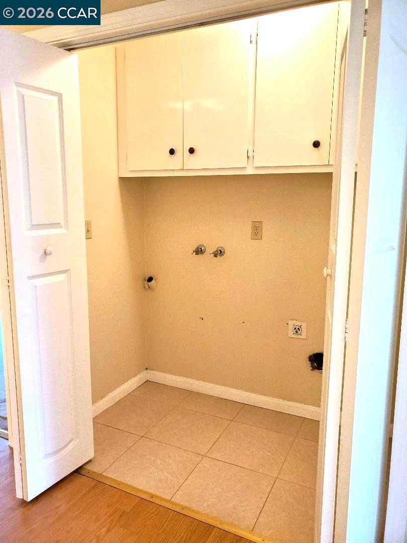 708 Court Ln