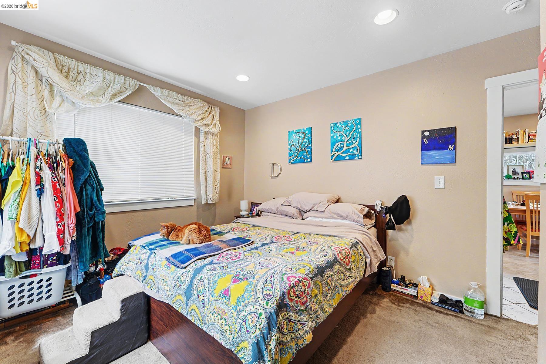 213 Nicholl Ave