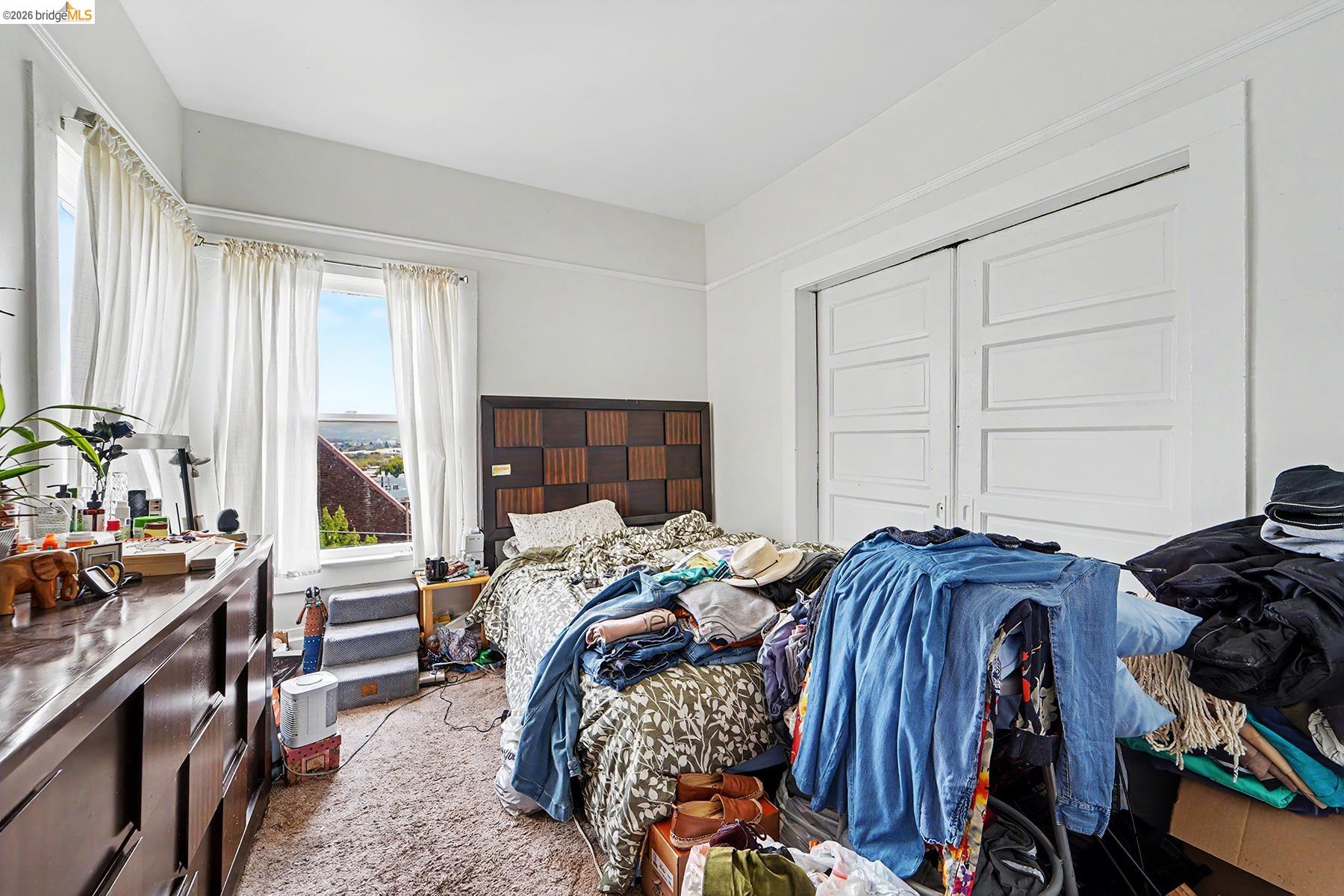 213 Nicholl Ave