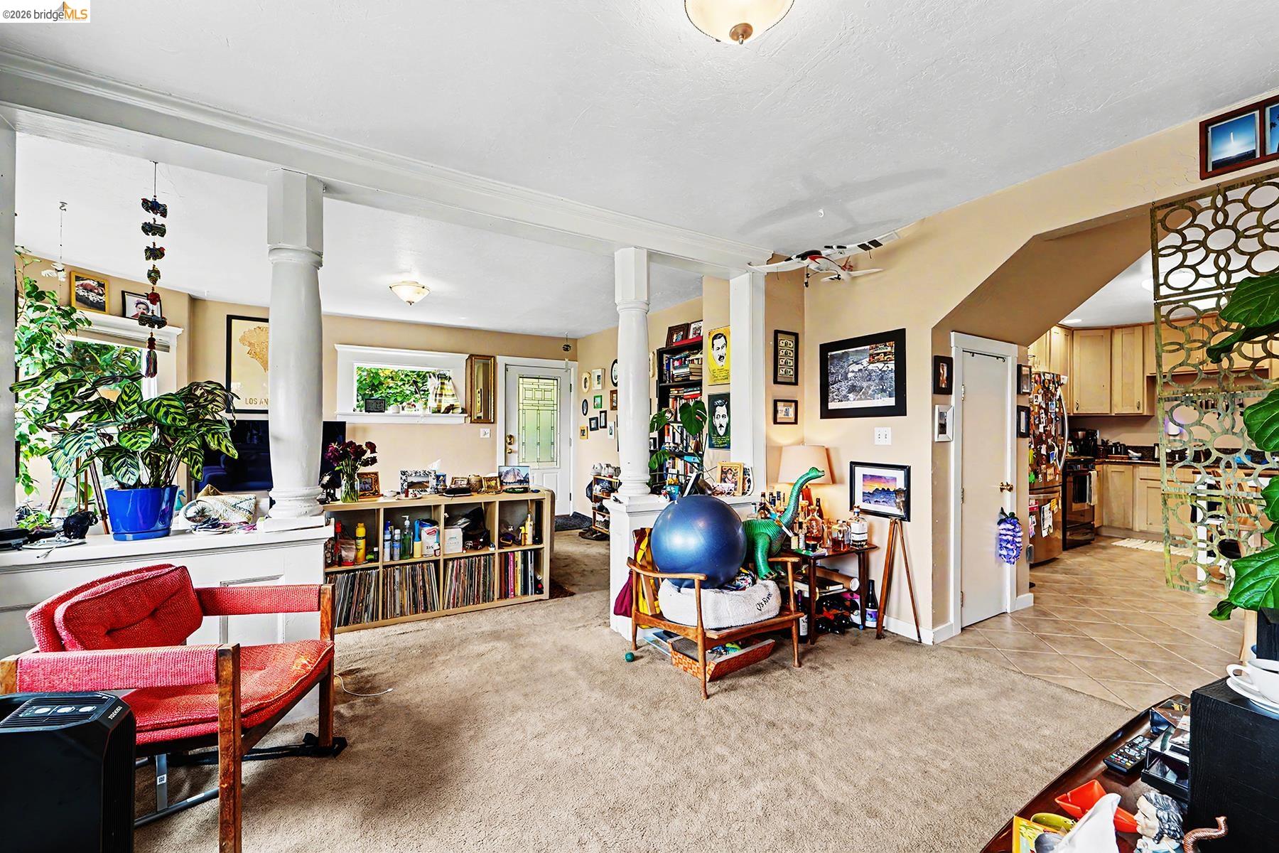 213 Nicholl Ave