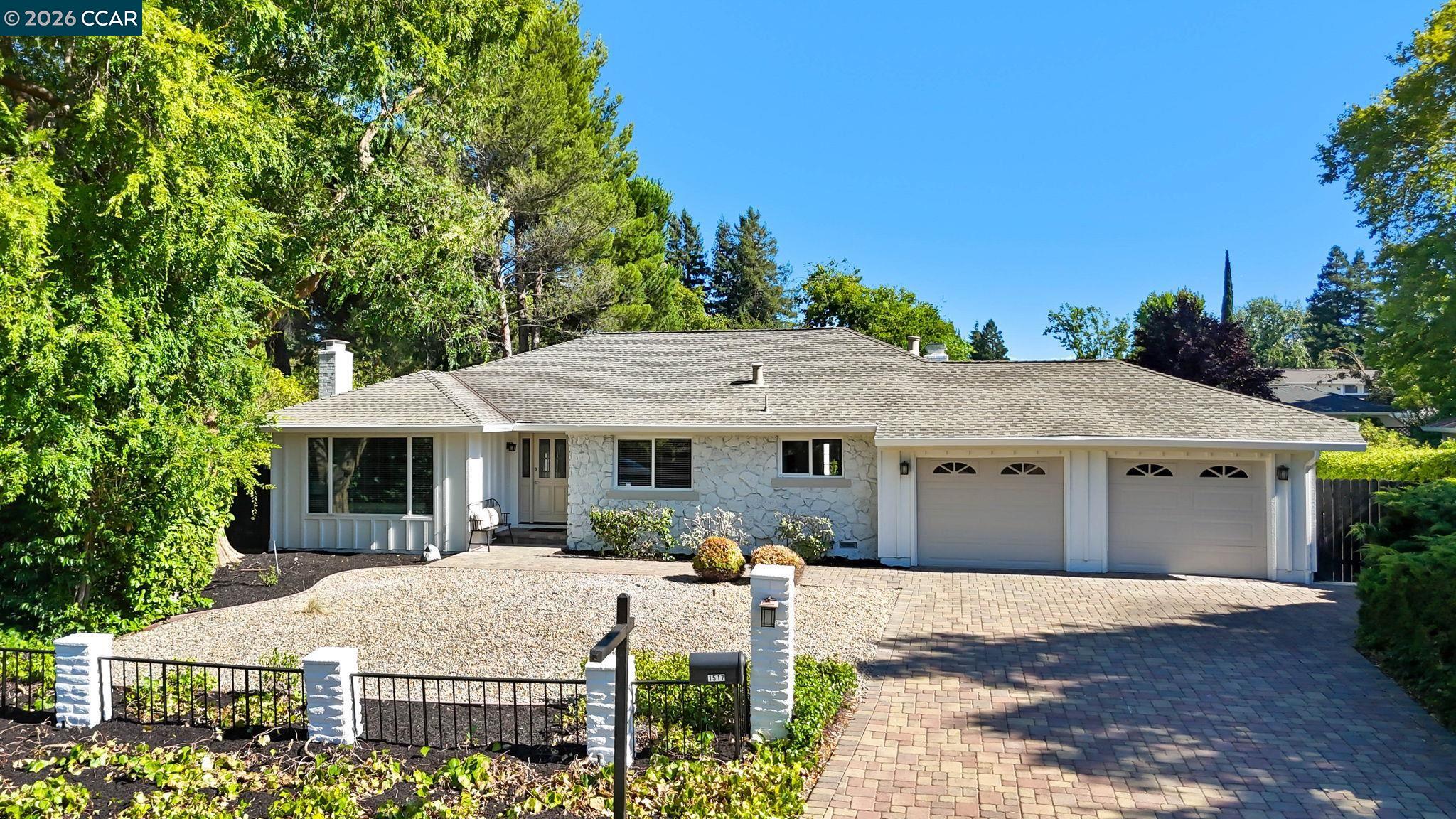 1517 Harlan Dr