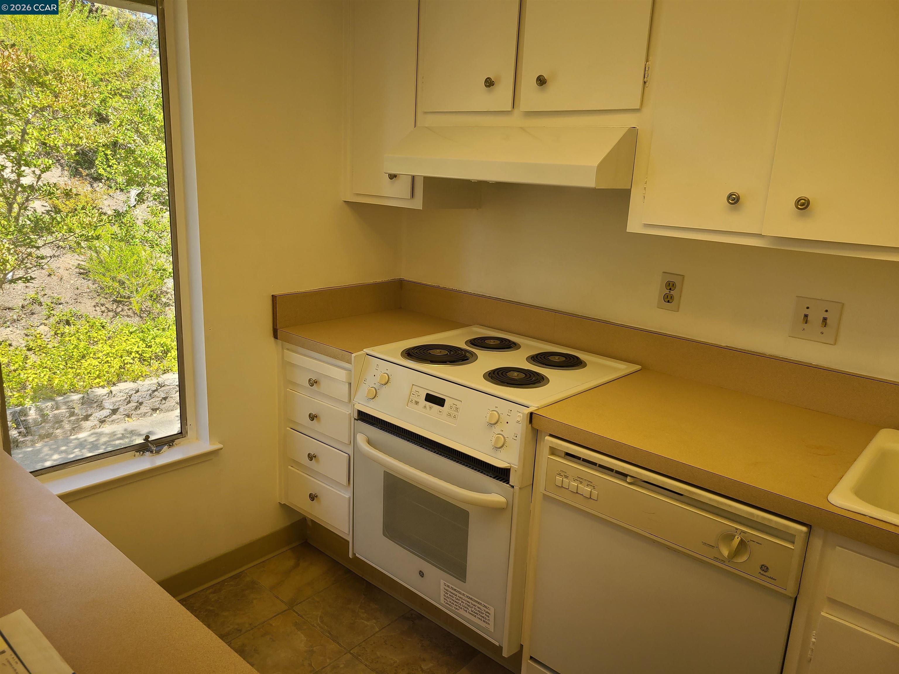 1224 Skycrest Dr # 3